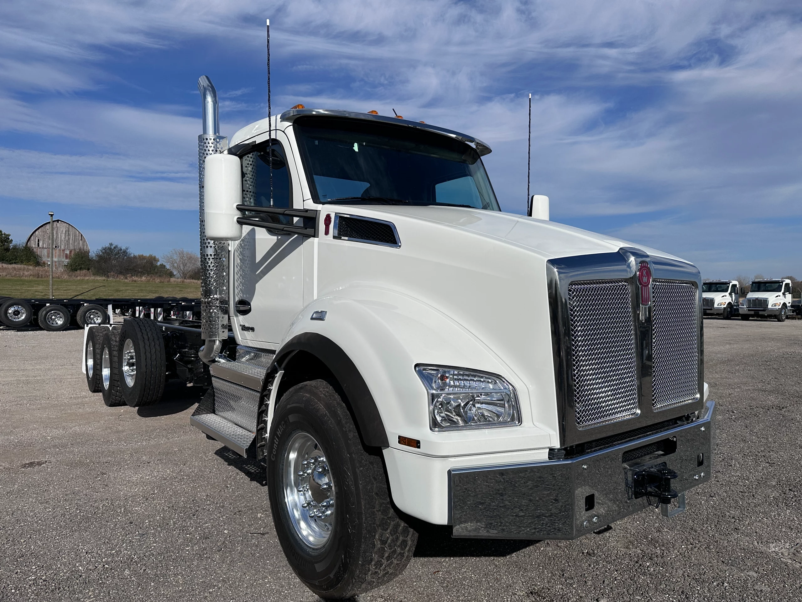 New 2025 KENWORTH T880 Hooklift Truck - image 3 of 6