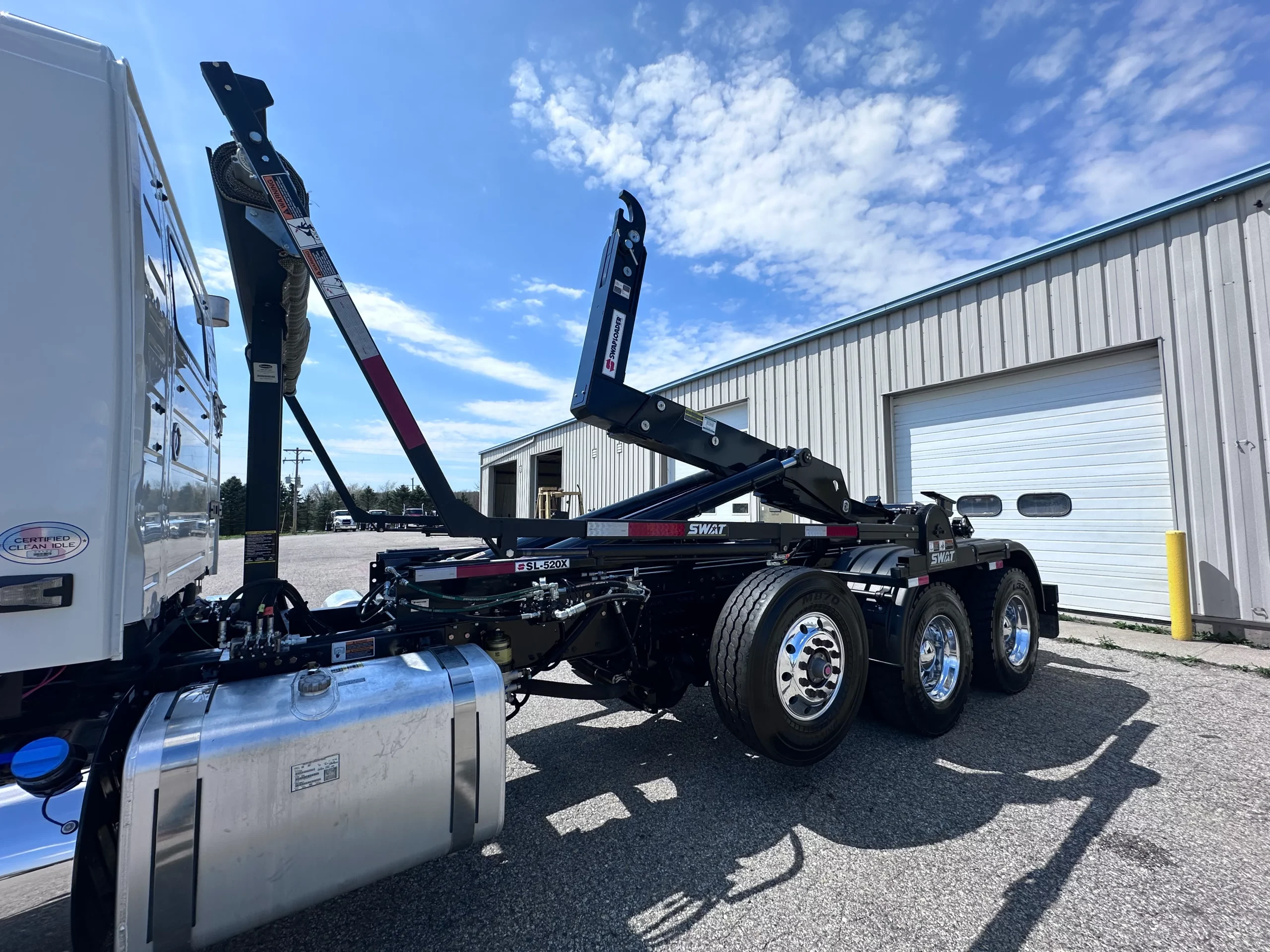 New 2025 VOLVO VHD Hooklift Truck - image 6 of 6