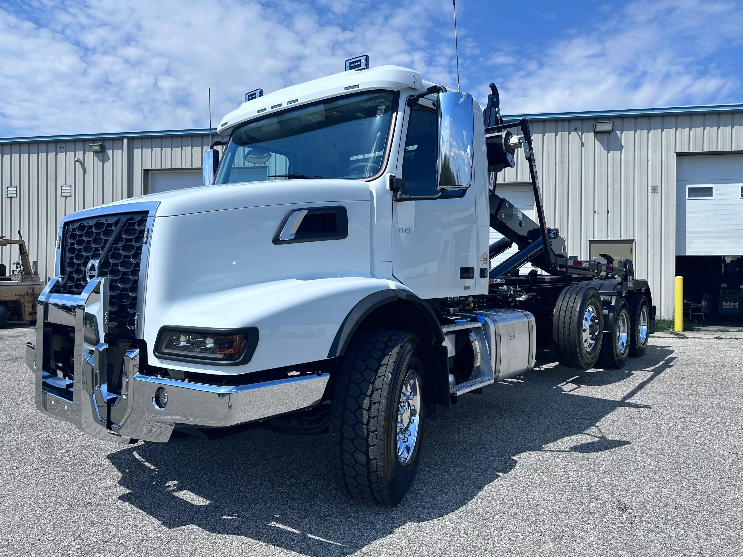 New 2025 VOLVO VHD Hooklift Truck - image 1 of 6
