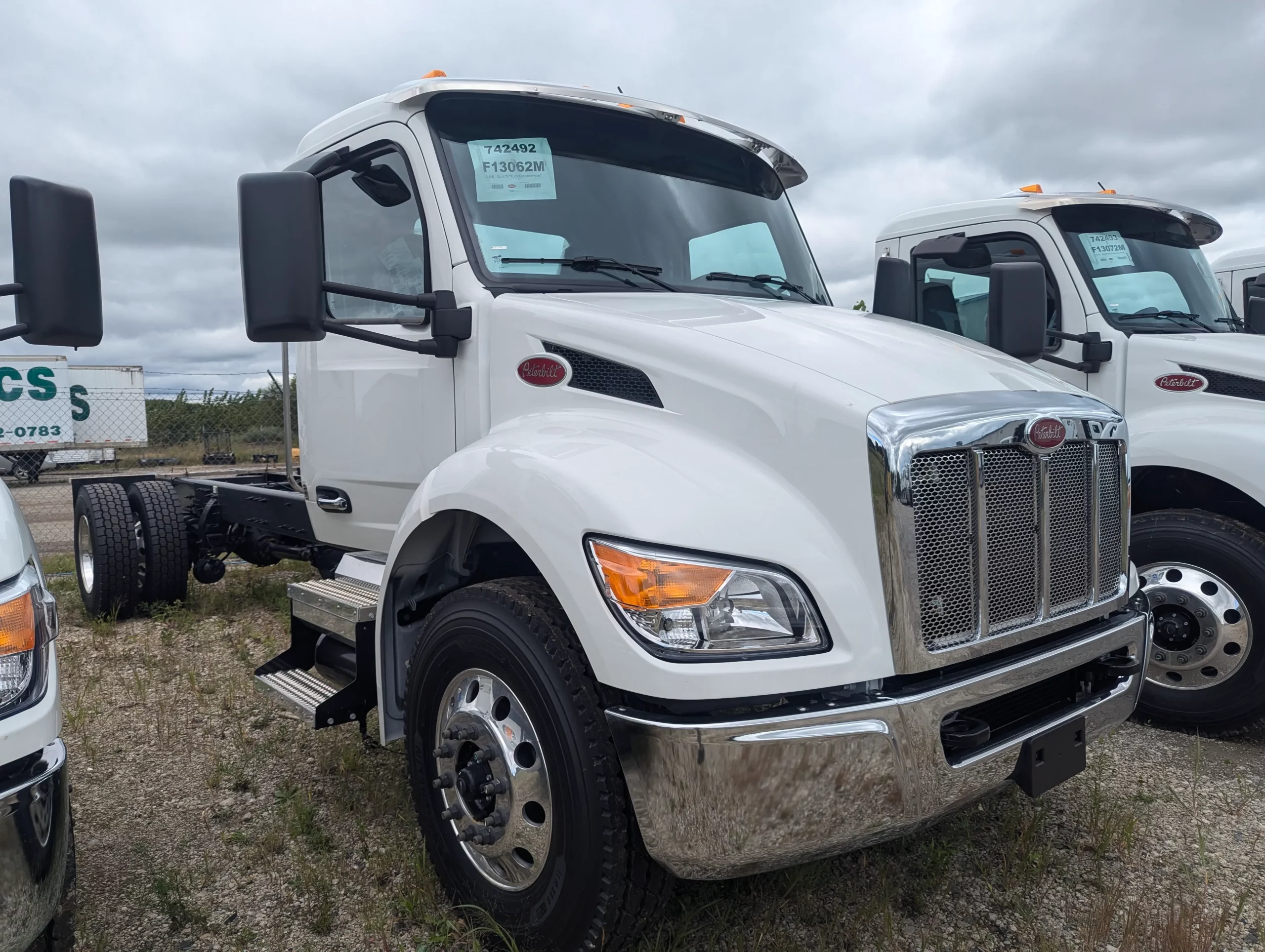 New 2025 PETERBILT 536 Hooklift Truck - image 3 of 6