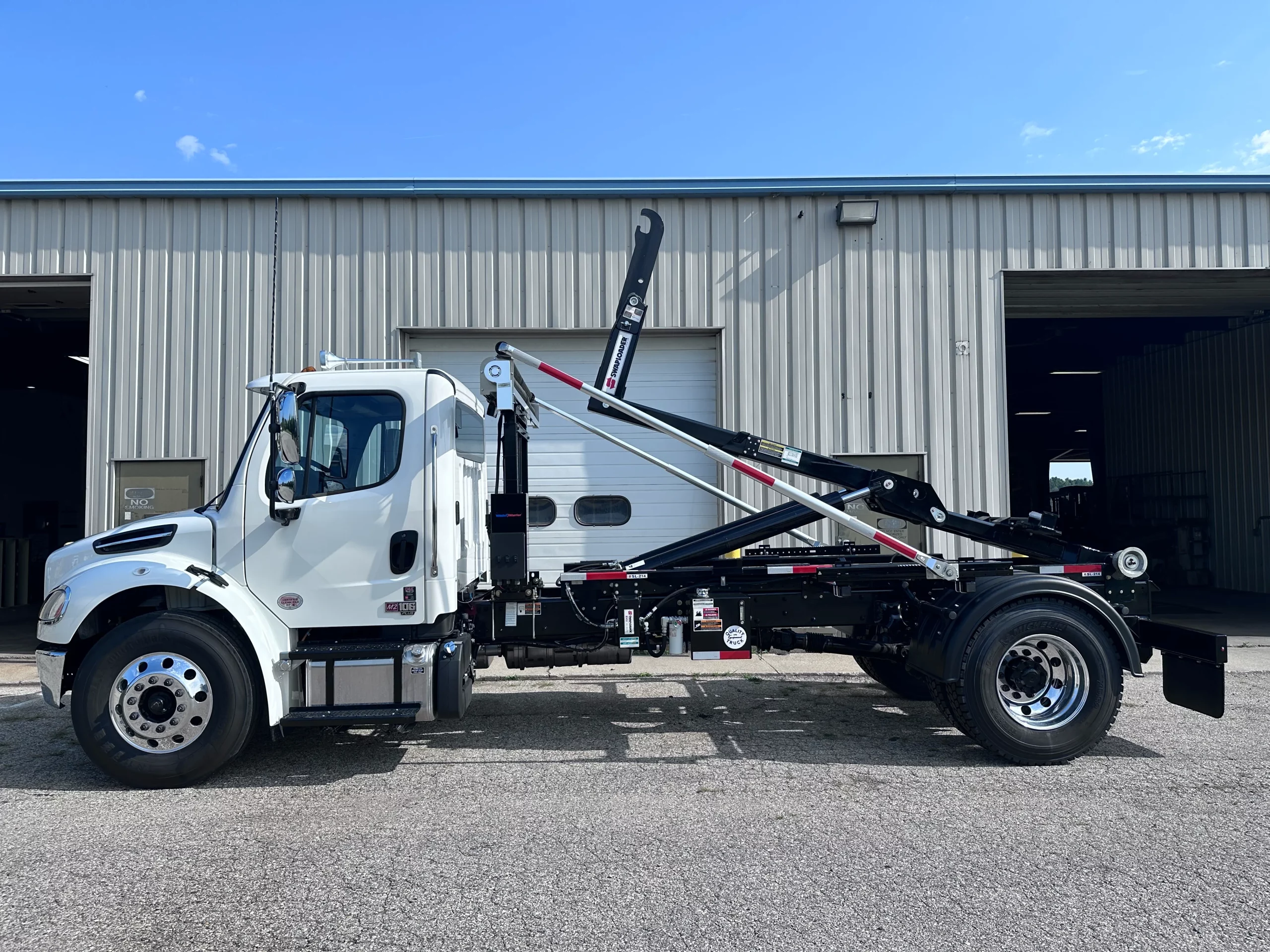 New 2025 Freightliner M2 Hooklift Truck - image 5 of 6