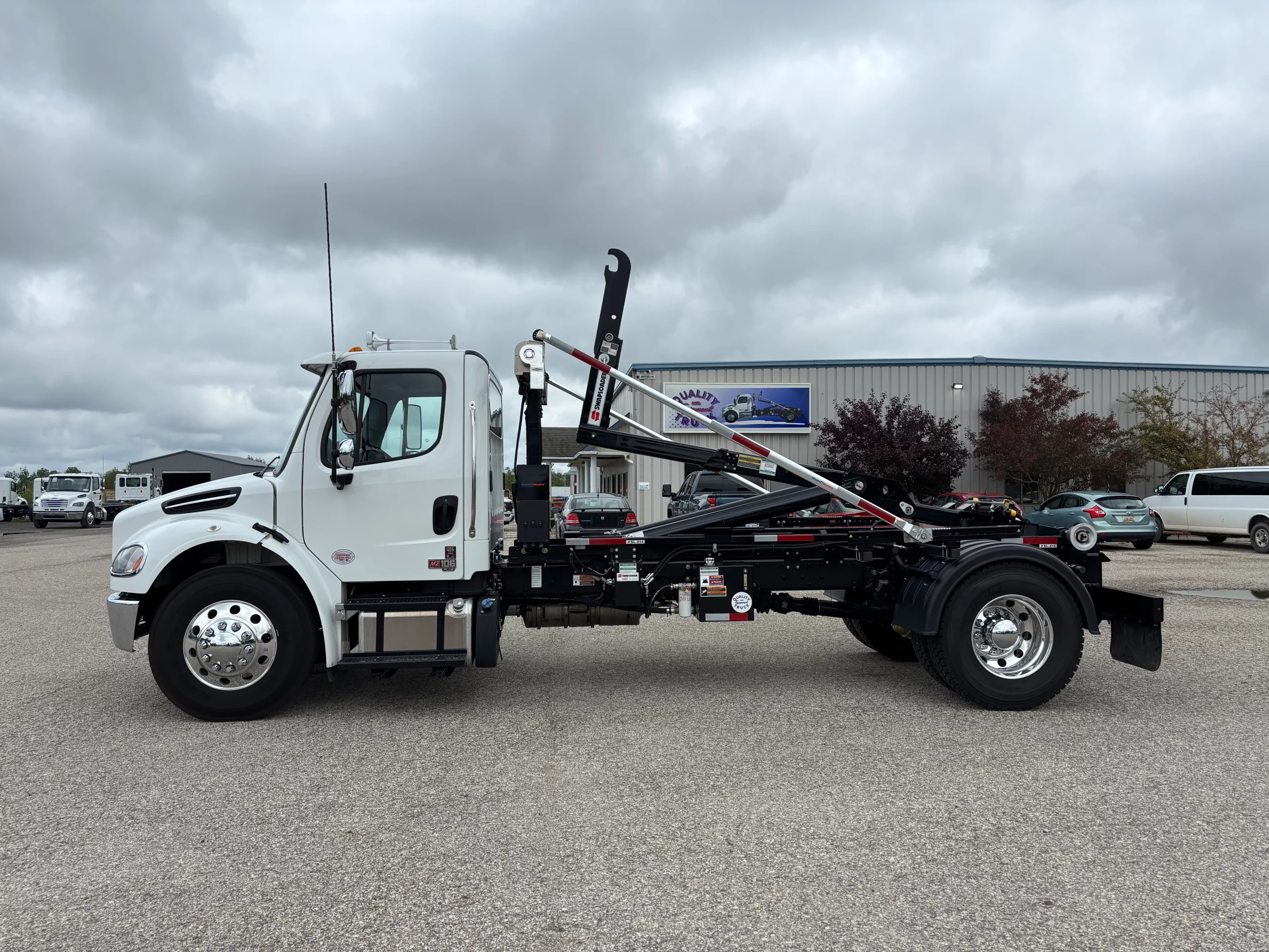 2026 Freightliner M2 106 — photo 5