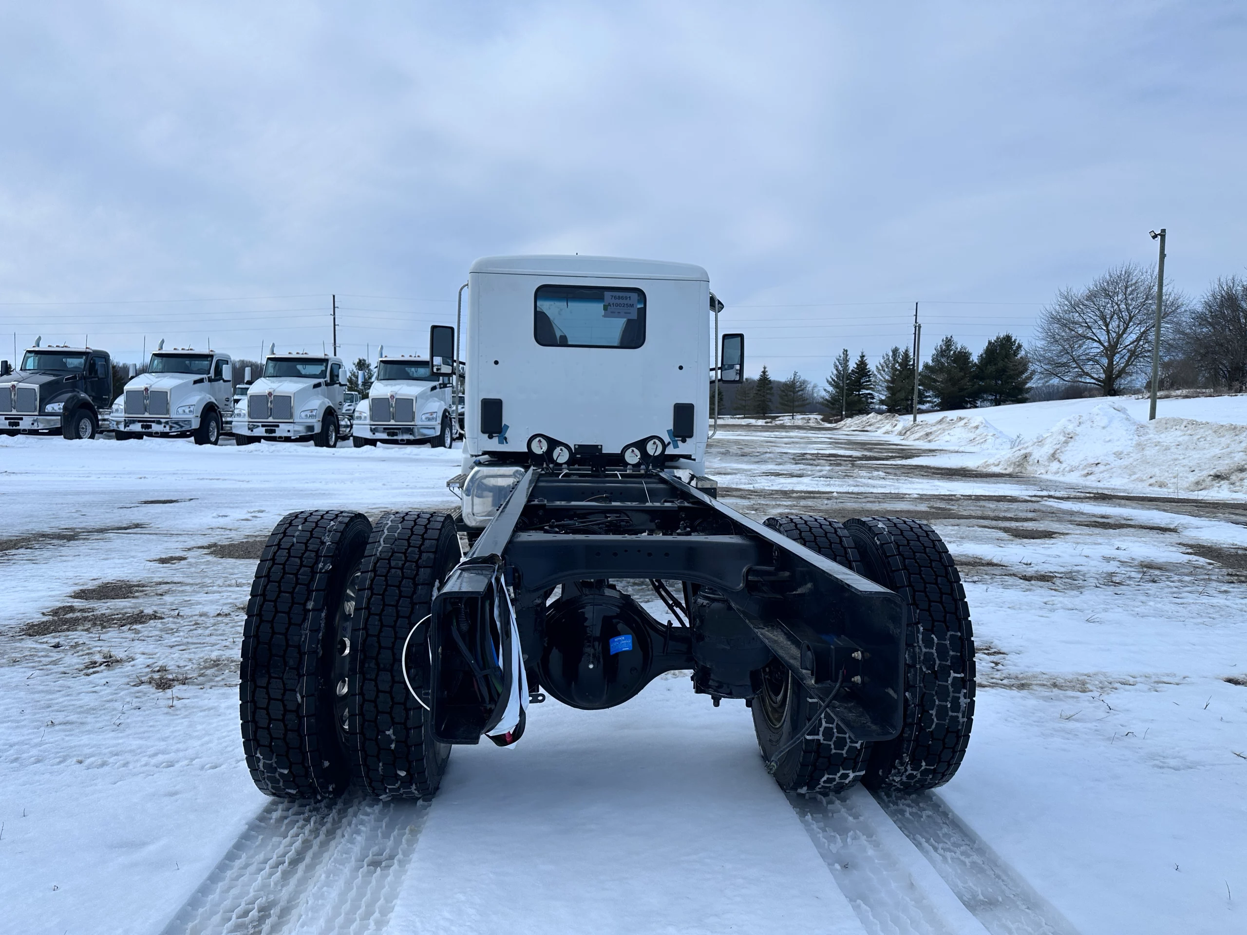 NEW 2026 Peterbilt 536 Hooklift Truck - image 5 of 6