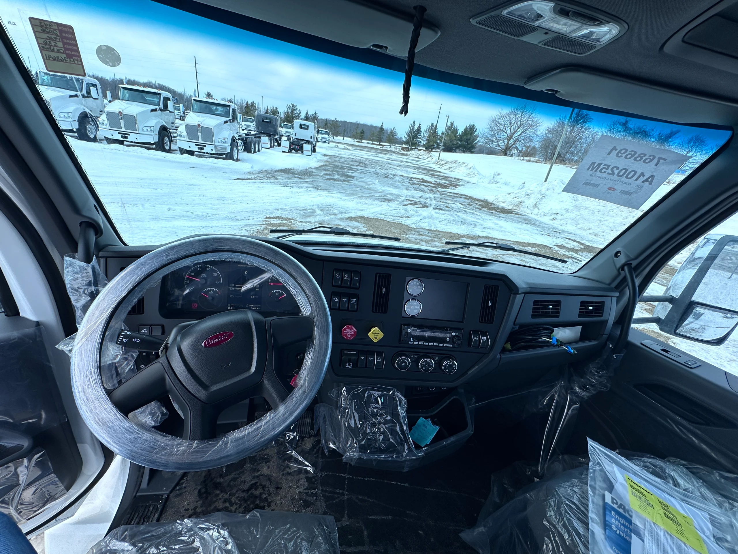 NEW 2026 Peterbilt 536 Hooklift Truck - image 6 of 6