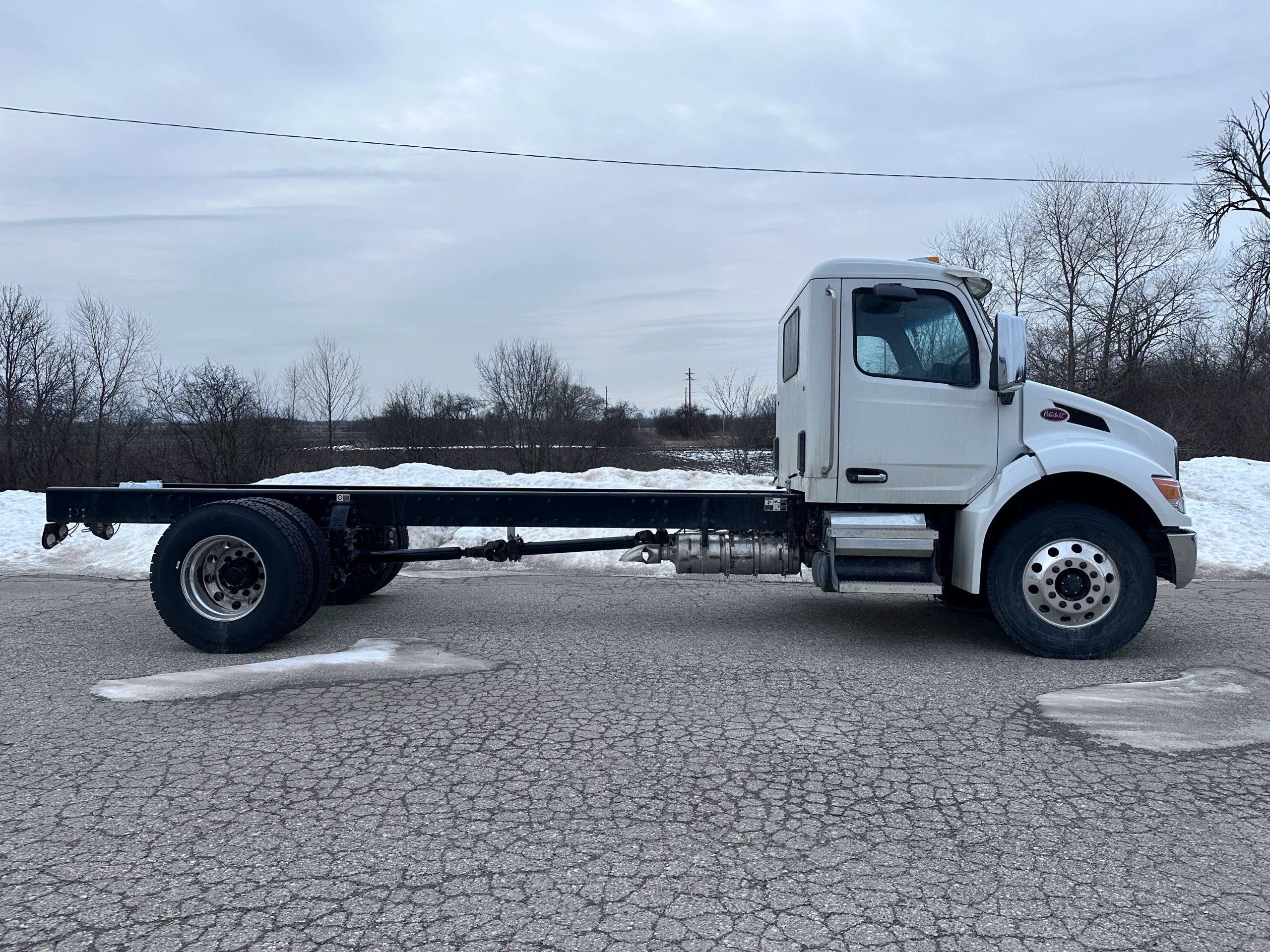 NEW 2026 Peterbilt 536 Hooklift Truck - image 4 of 6