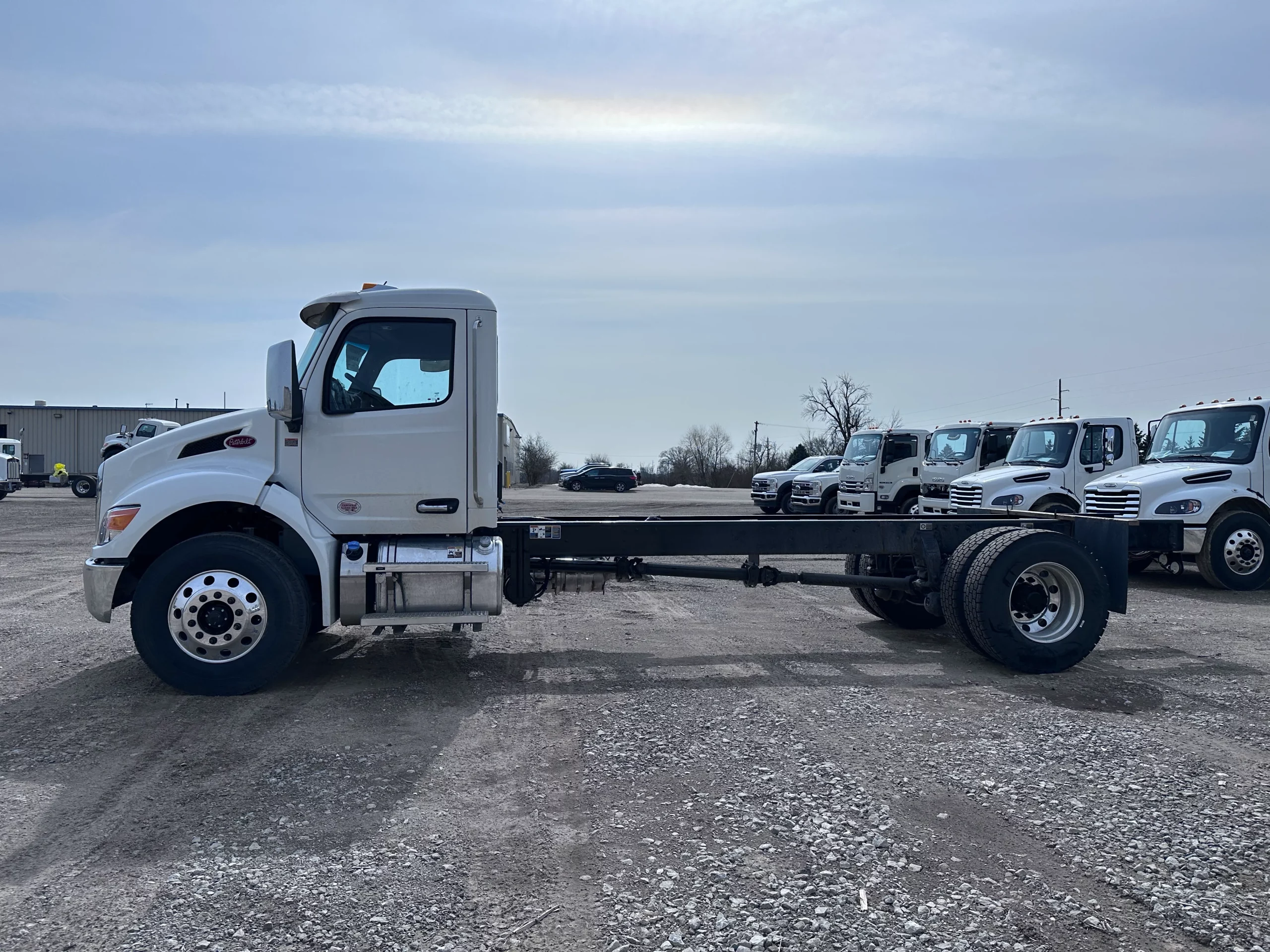 NEW 2026 Peterbilt 536 Hooklift Truck - image 5 of 6