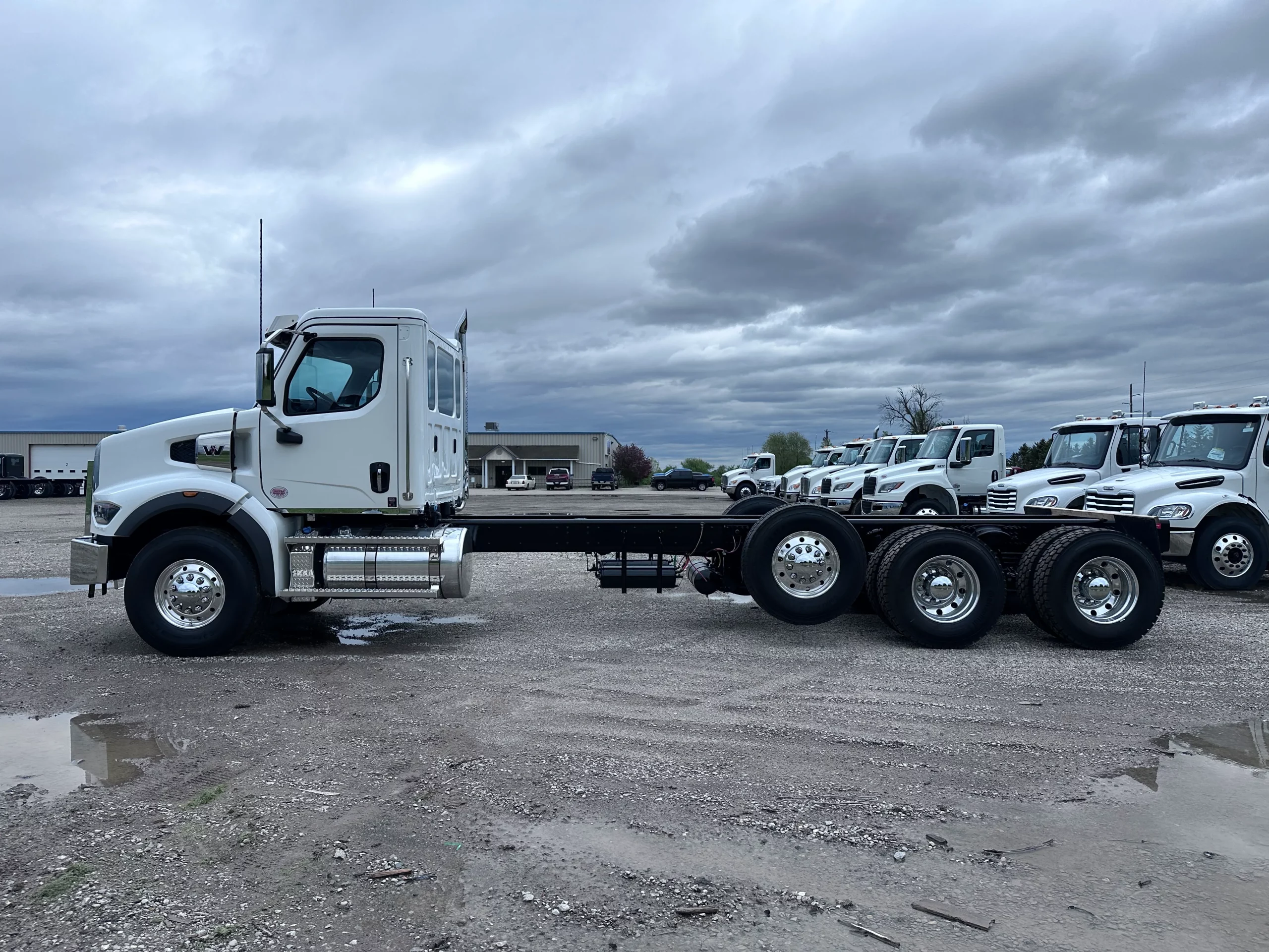 NEW 2026 Western Star 49X Hooklift Truck - image 5 of 6