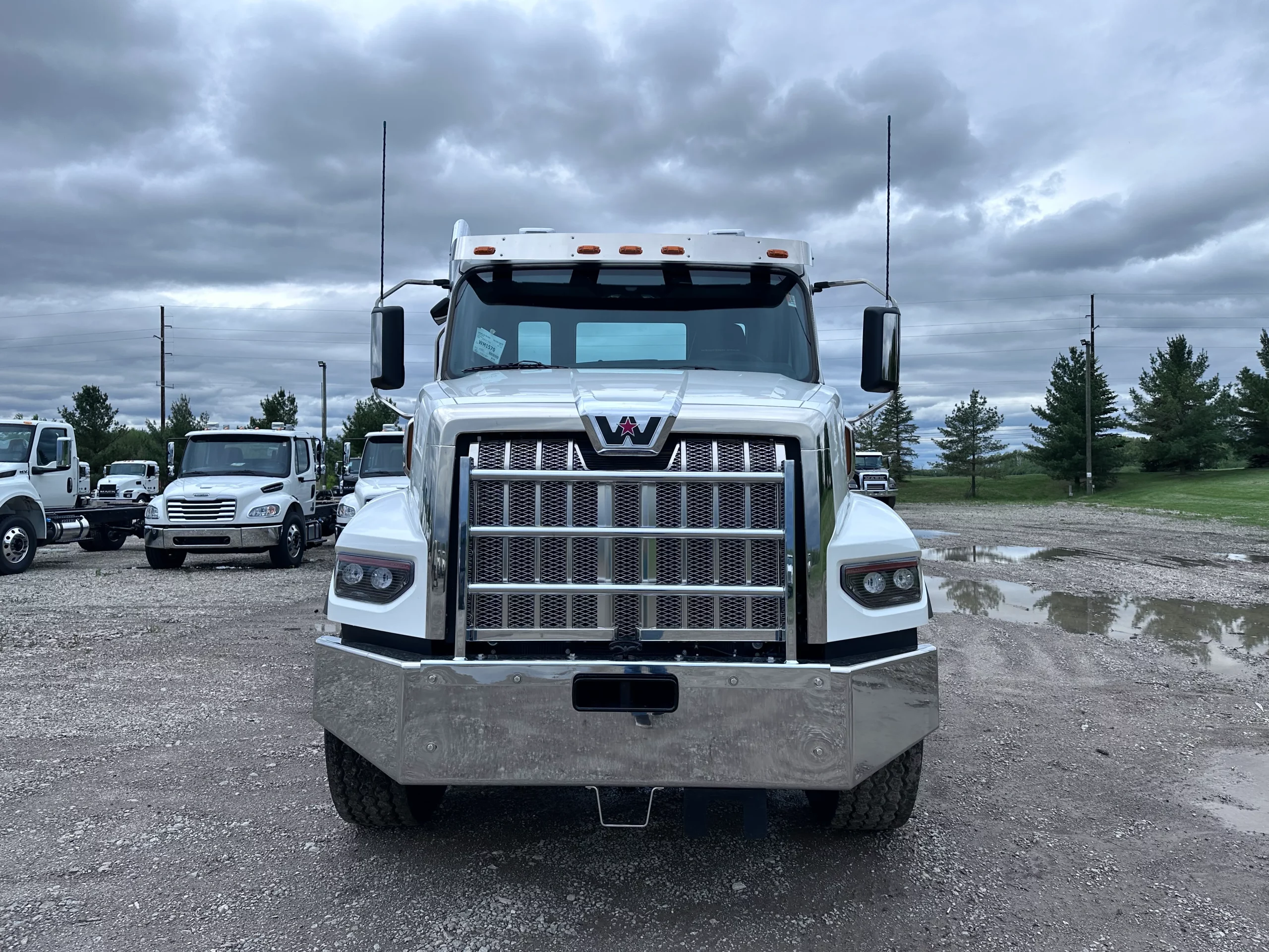 NEW 2026 Western Star 49X Hooklift Truck - image 2 of 6