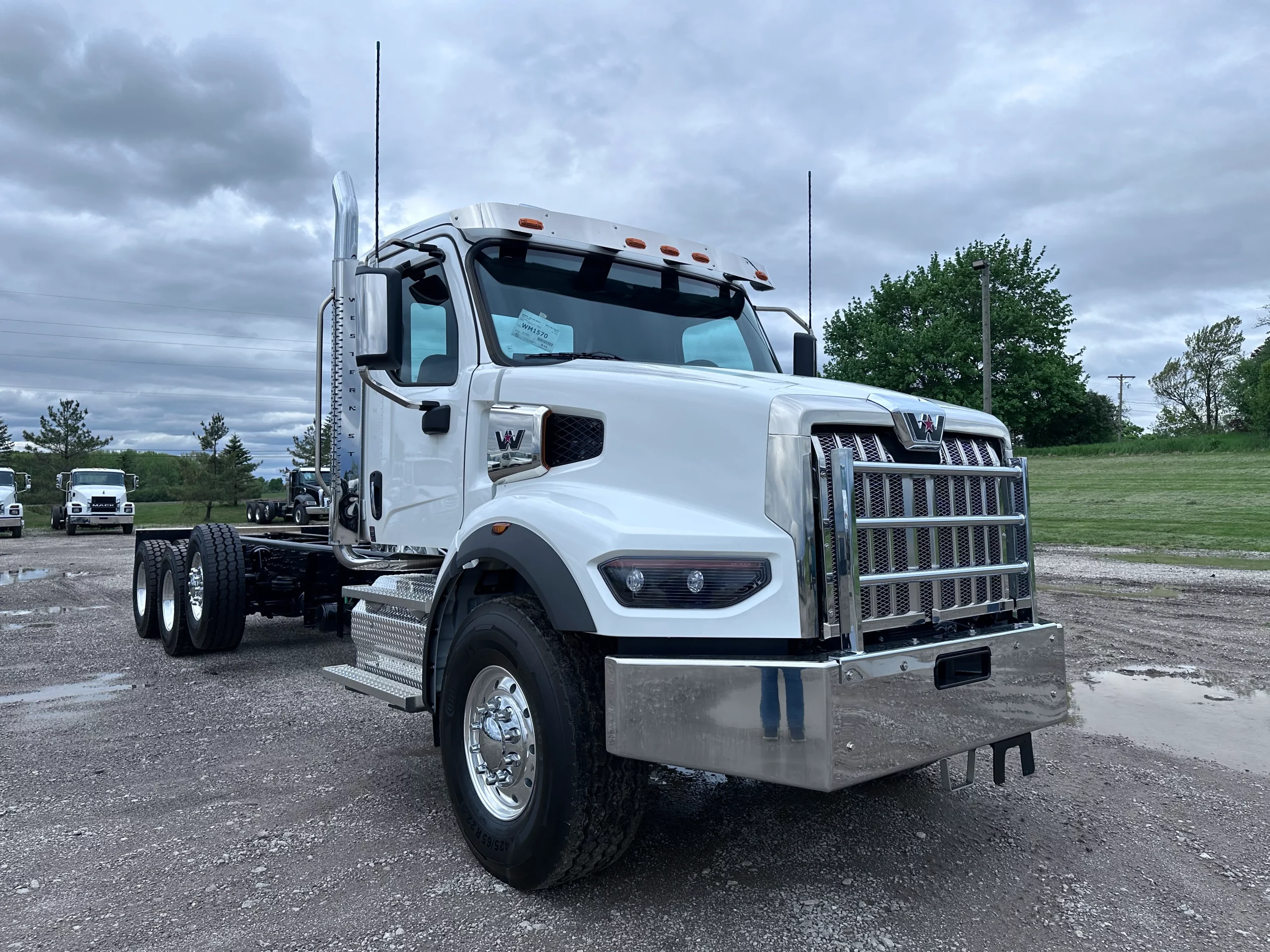 NEW 2026 Western Star 49X Hooklift Truck - image 1 of 6