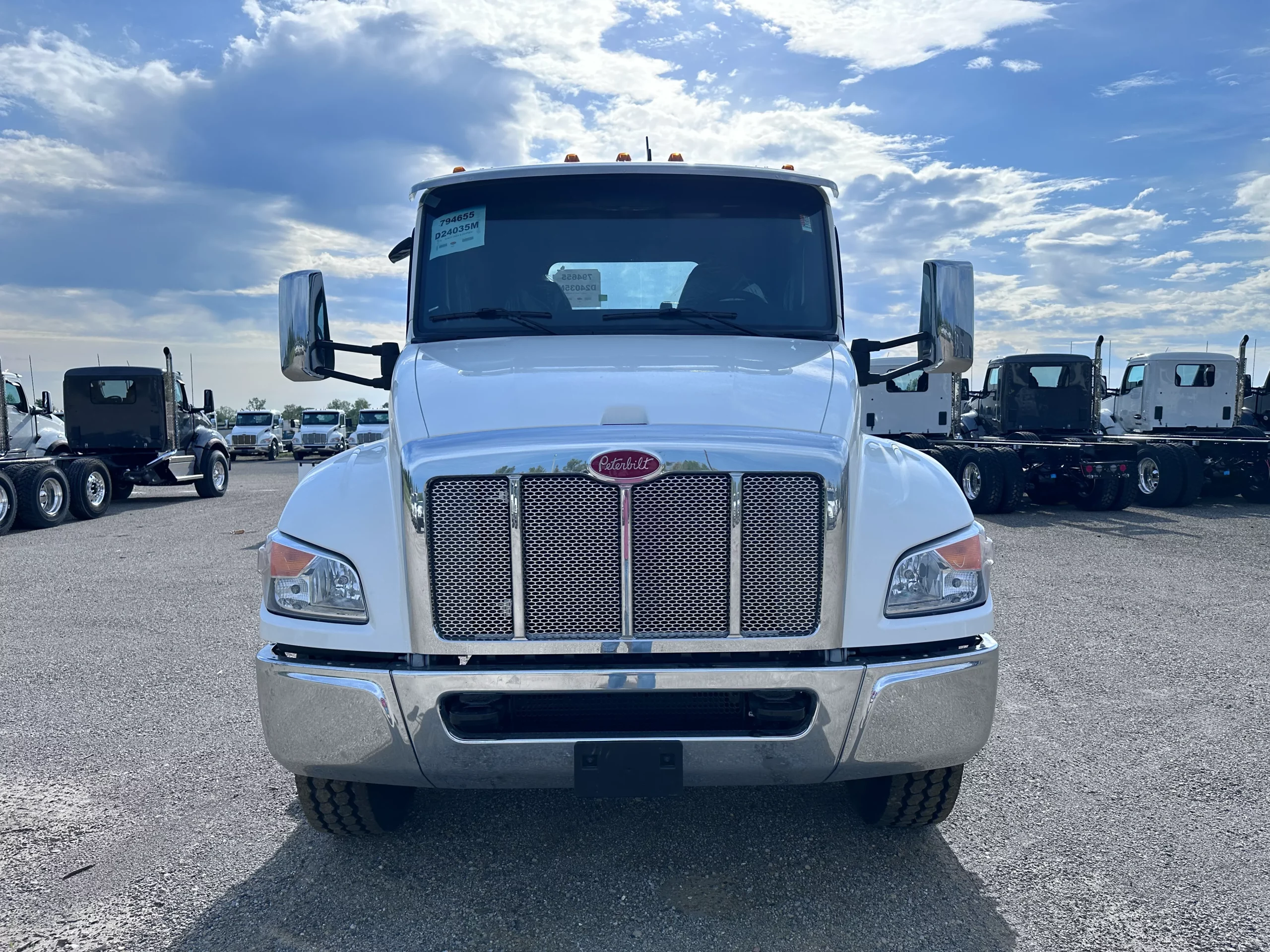 NEW Peterbilt 537 Hooklift Truck - image 2 of 6