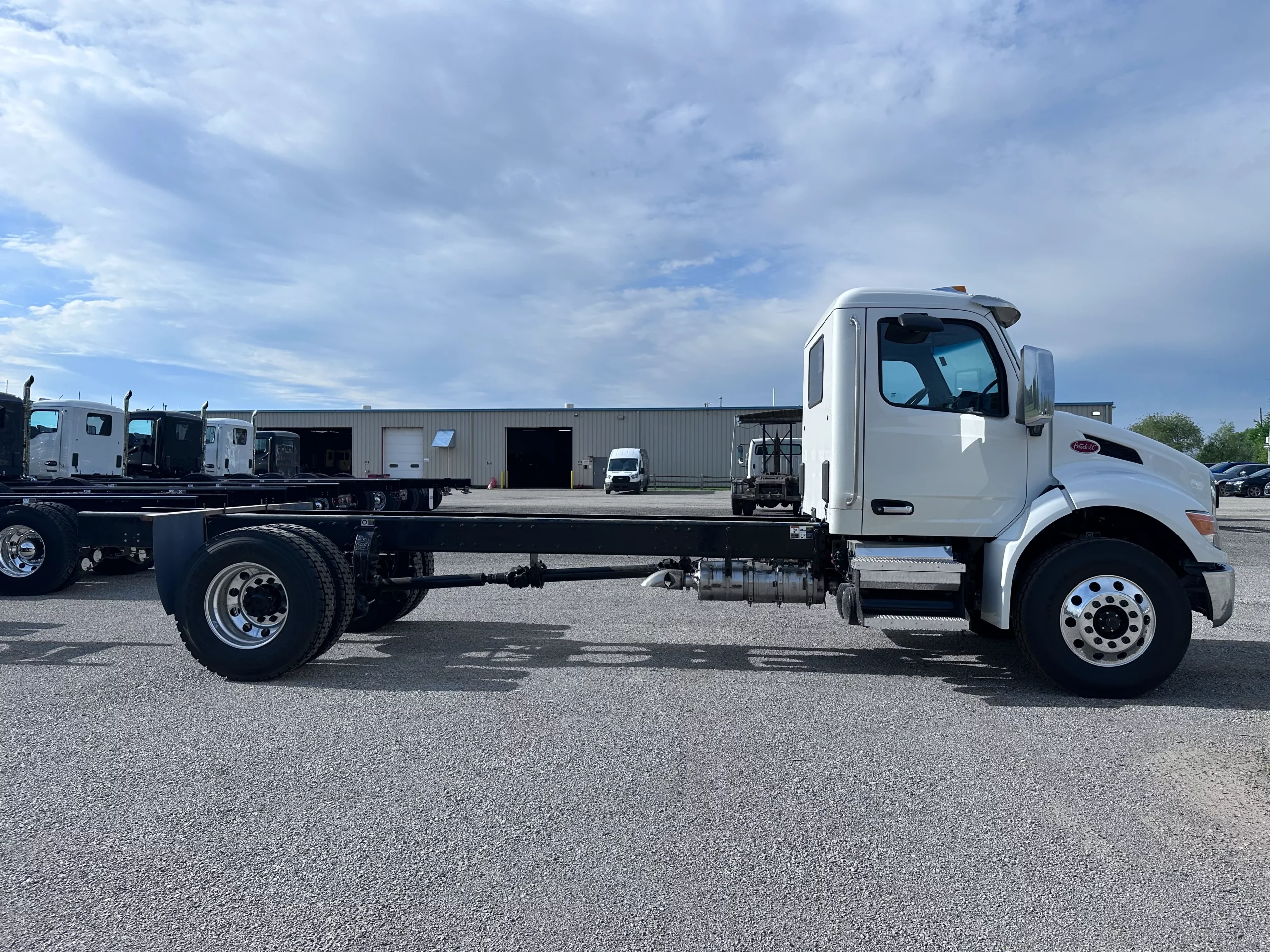 NEW Peterbilt 537 Hooklift Truck - image 4 of 6