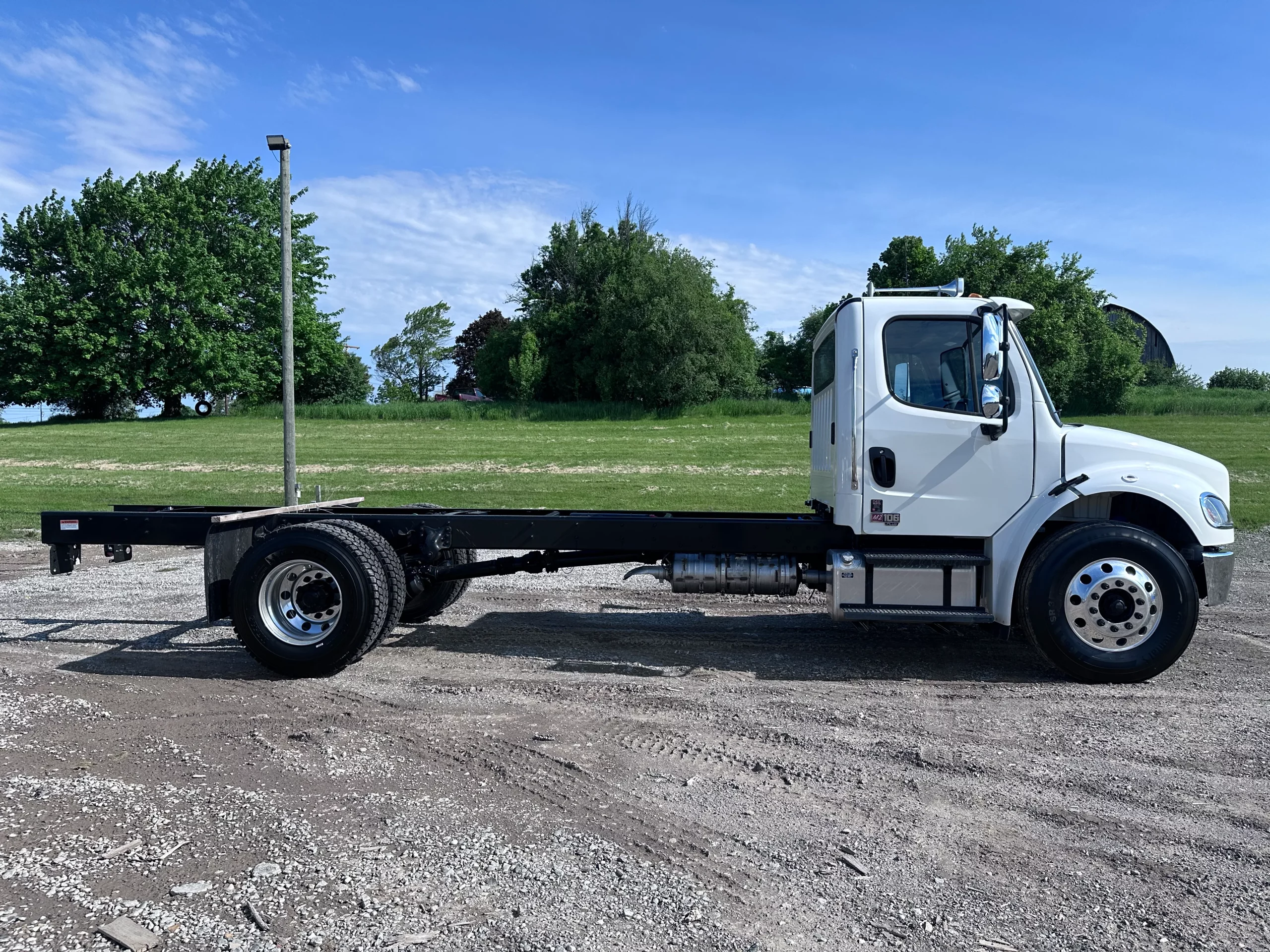 NEW 2026 Freightliner M2 Hooklift Truck - image 4 of 6