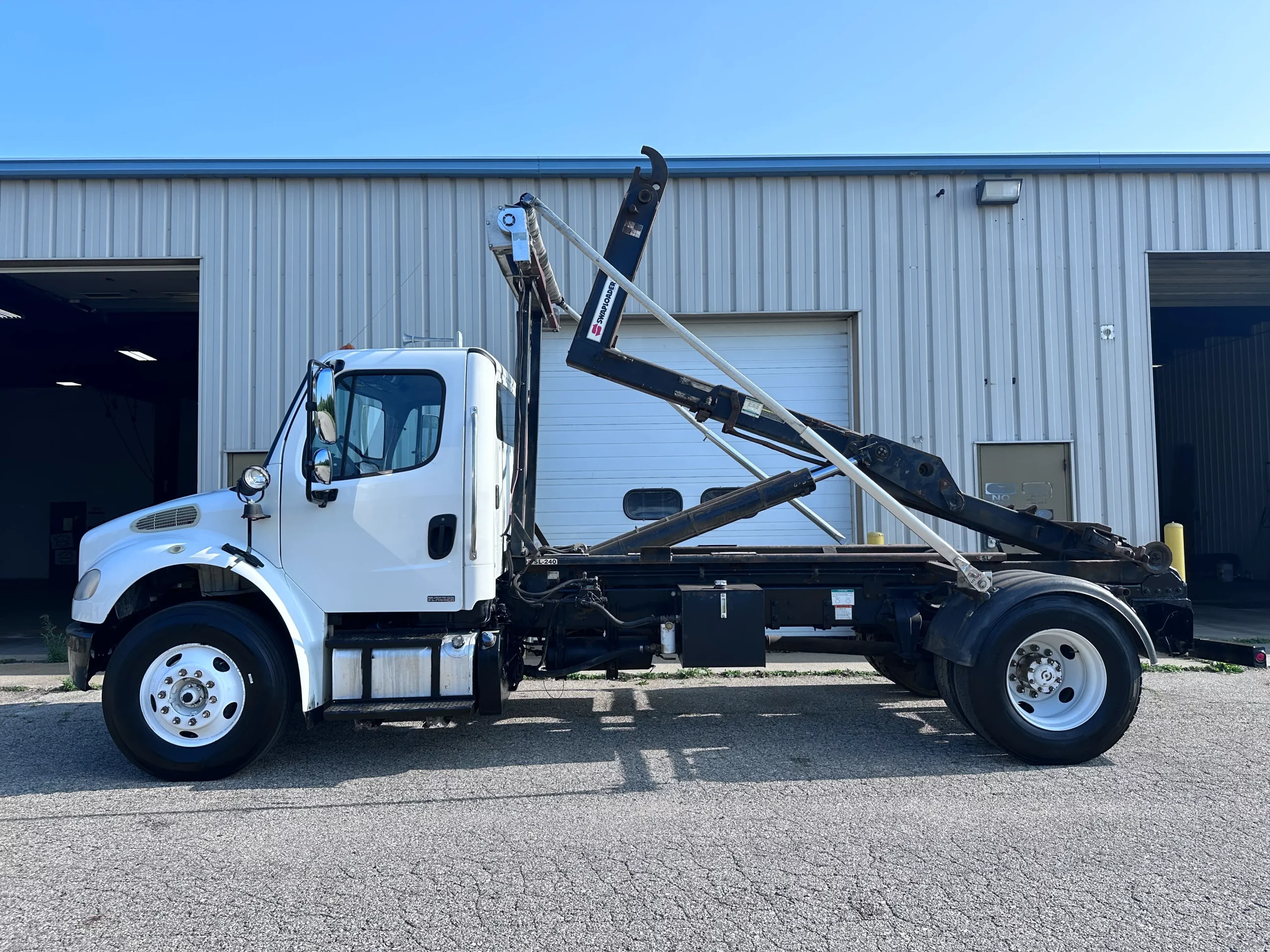 USED 2011 Freightliner M2 Hooklift Truck - image 5 of 6