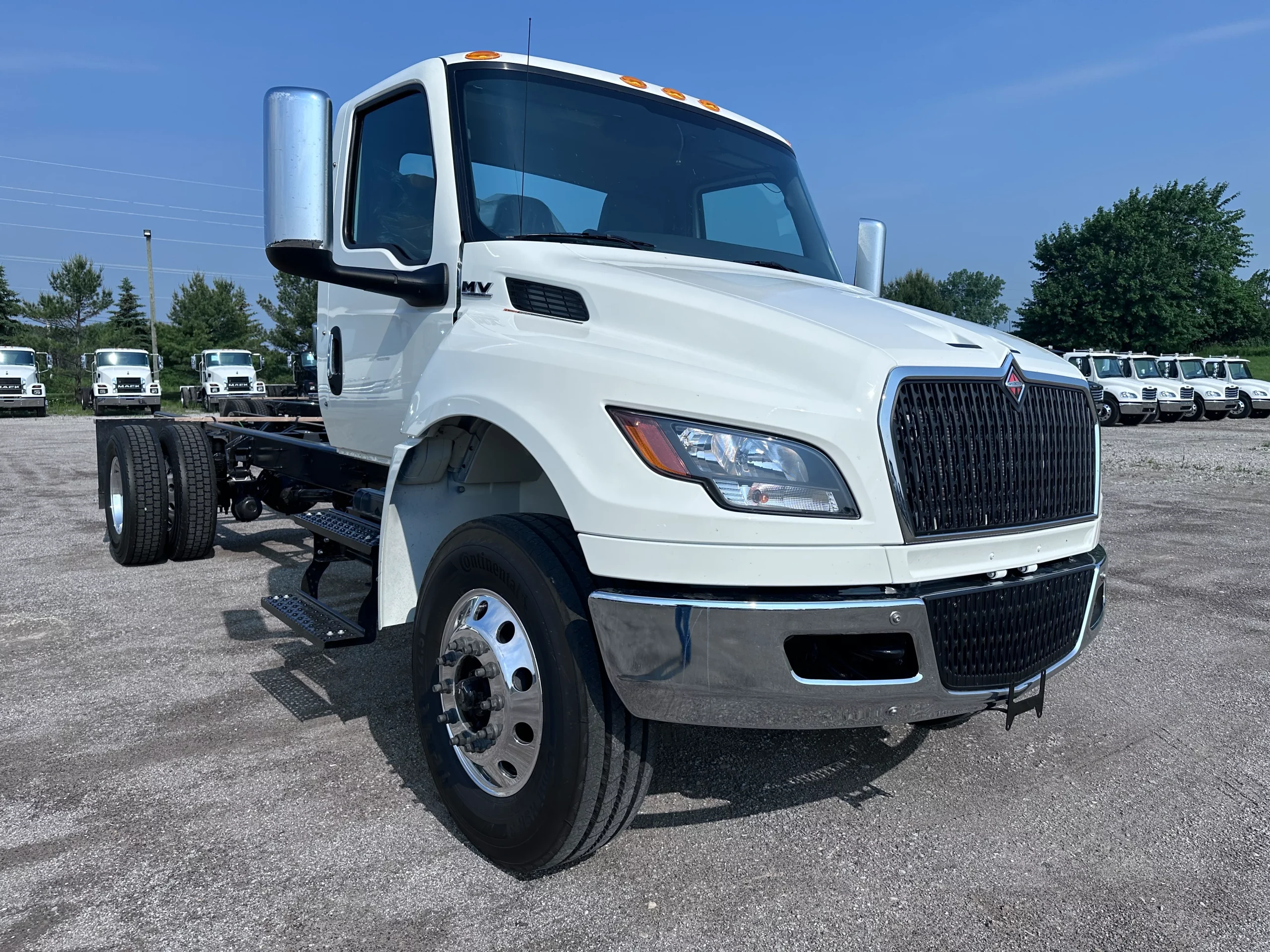 NEW 2026 International MV Hooklift Truck - image 1 of 6