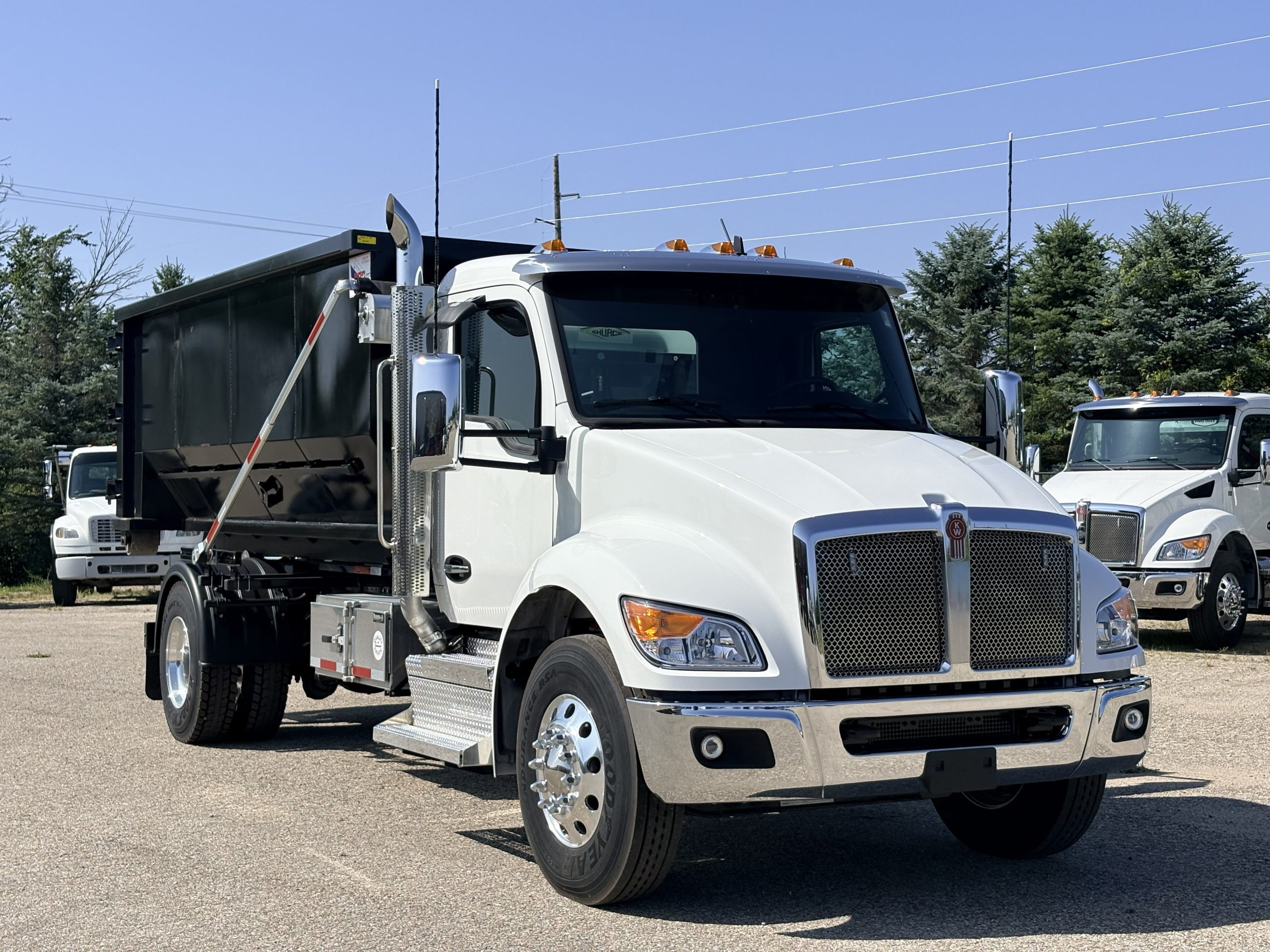 New 2026 Kenworth T280 Hooklift Truck NEW 2026 Kenworth T280 Hooklift Truck - image 1 of 6