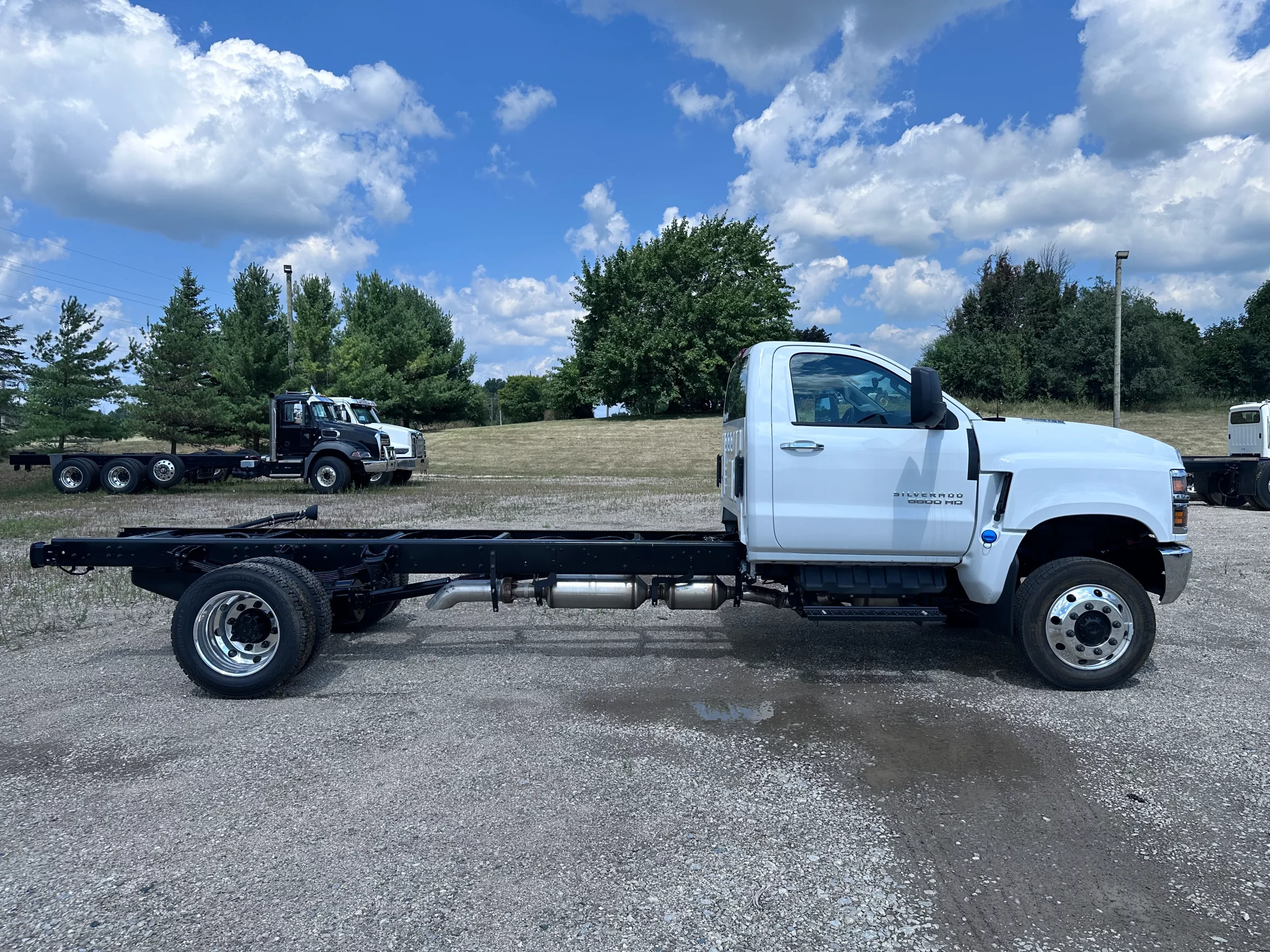 NEW 2025 Chevy 6500 Hooklift Truck - image 4 of 6