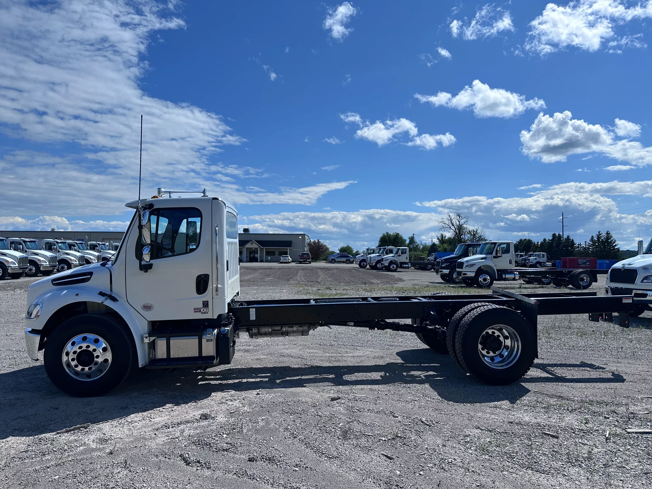 NEW 2026 Freightliner M2 Hooklift Truck - image 5 of 6
