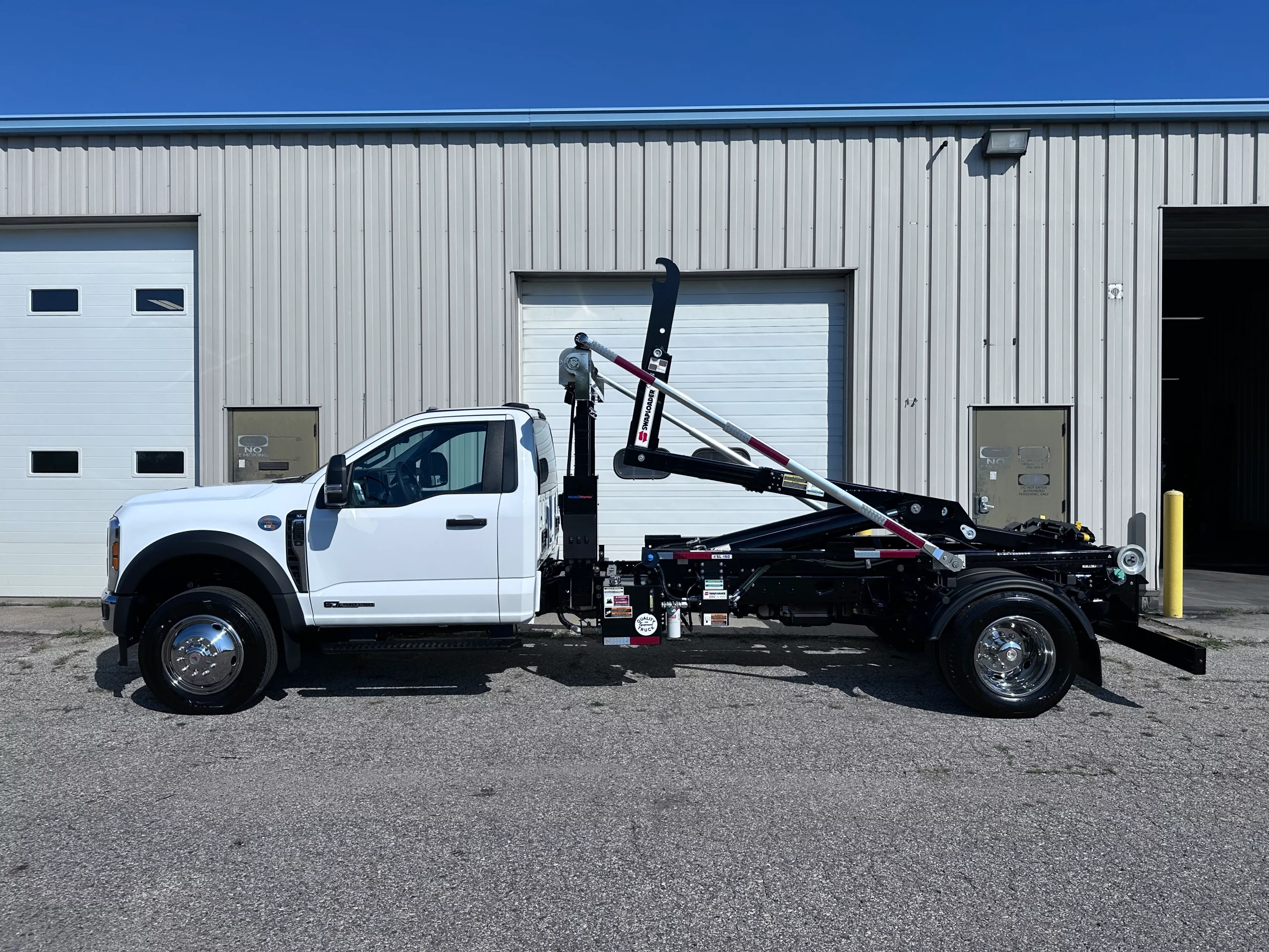 New 2025 Ford F600 XL 4x4 Hooklift Truck New 2025 Ford F600 XL 4x4 Hooklift Truck - image 5 of 6