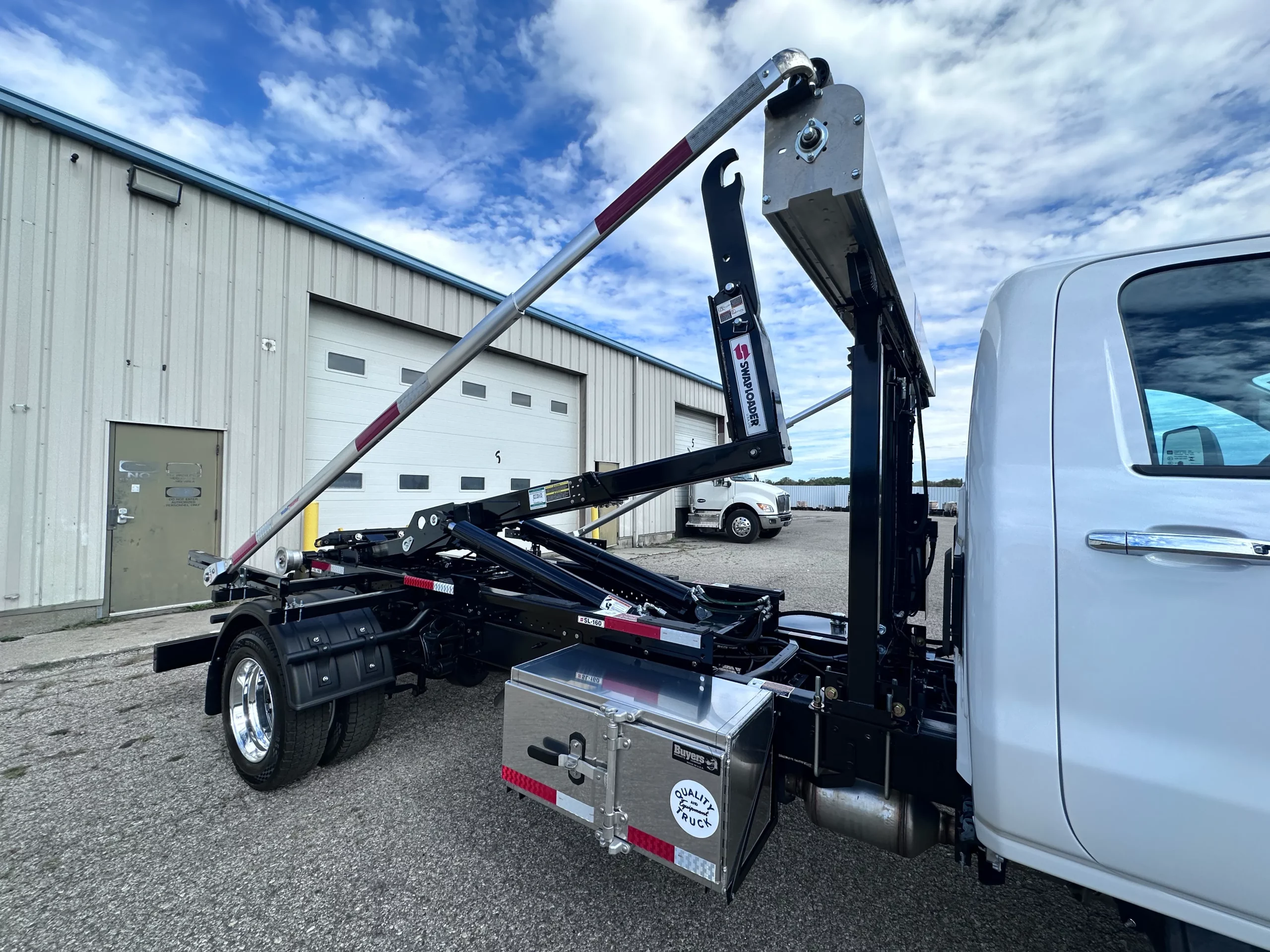 NEW 2025 Chevy 6500 Hooklift Truck NEW 2025 Chevy 6500 Hooklift Truck - image 6 of 6