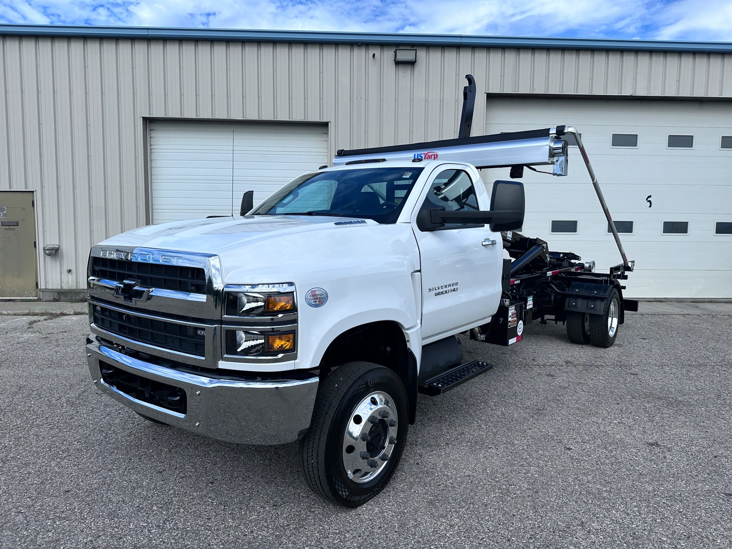 NEW 2025 Chevy 6500 Hooklift Truck NEW 2025 Chevy 6500 Hooklift Truck - image 3 of 6