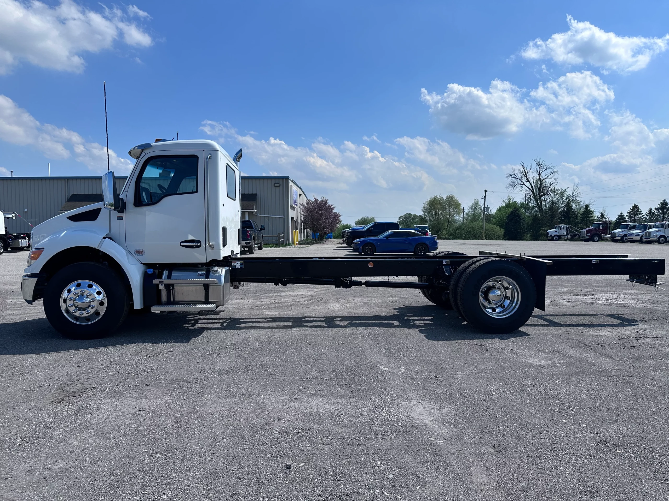 NEW 2026 Kenworth T280 Hooklift Truck NEW 2026 Kenworth T280 Hooklift Truck - image 5 of 6