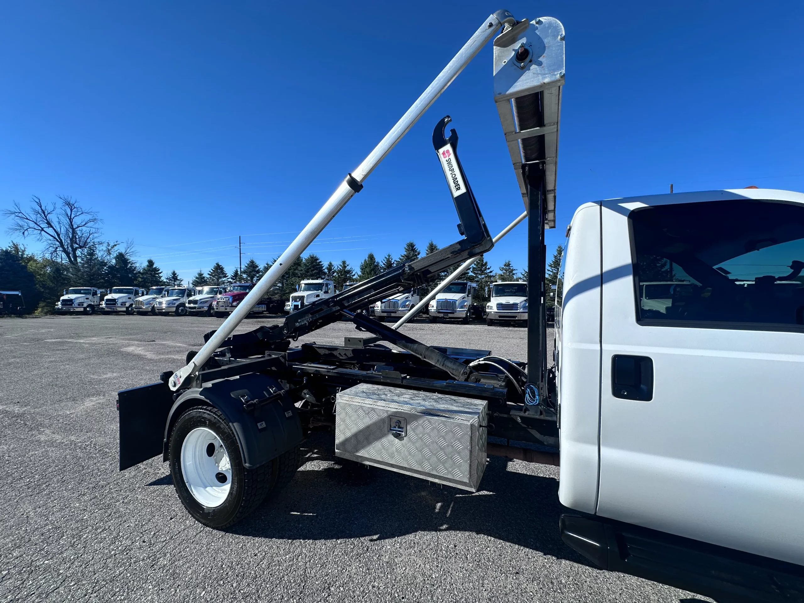 USED 2011 Ford F450 Hooklift Truck USED 2011 Ford F450 Hooklift Truck - image 6 of 6