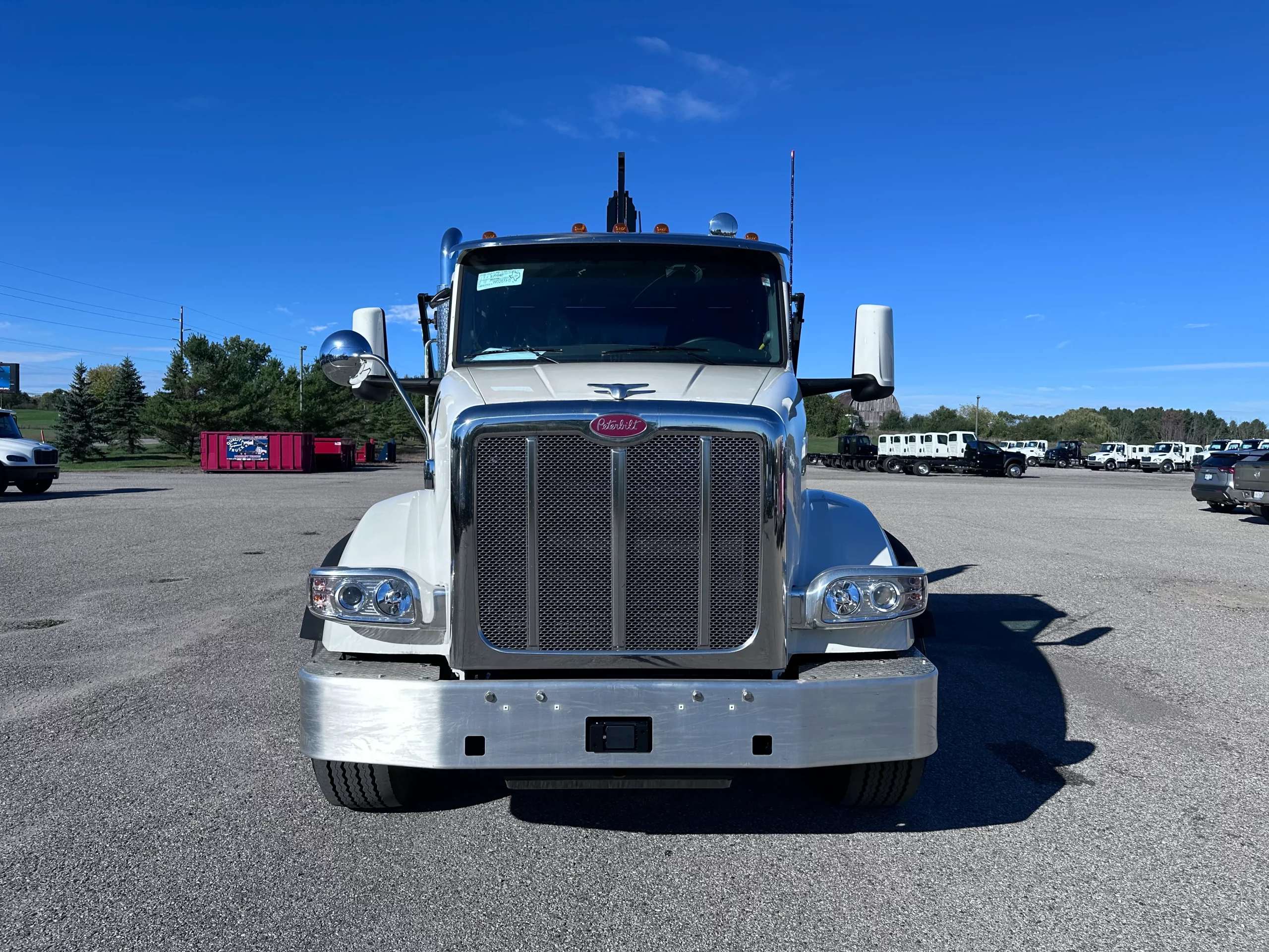 NEW 2024 Peterbilt 567 Hooklift Truck NEW 2024 Peterbilt 567 Hooklift Truck - image 2 of 6
