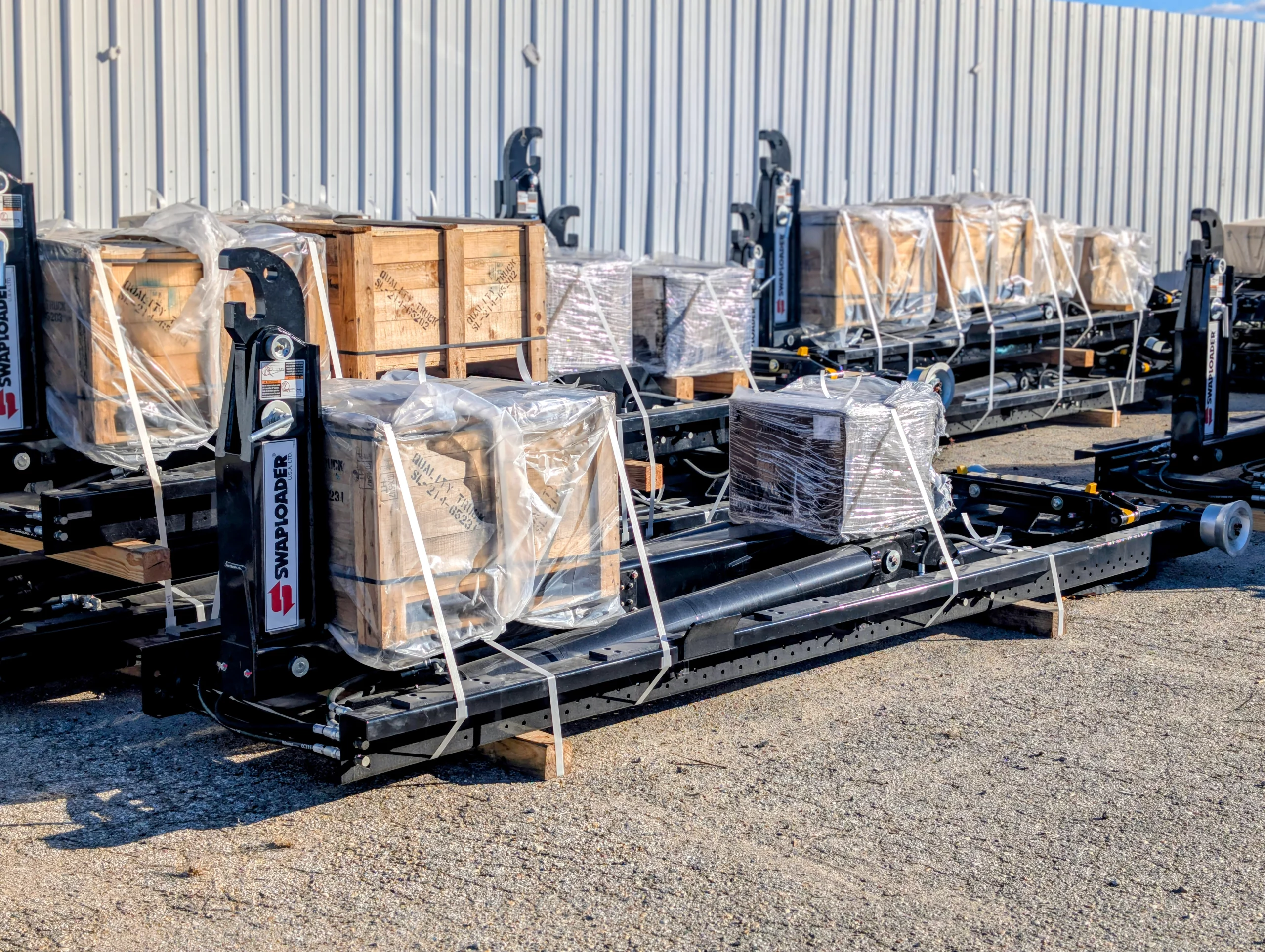 New Swaploader Sl-214 Hooklift NEW Swaploader SL-214 Hooklift - image 1 of 4