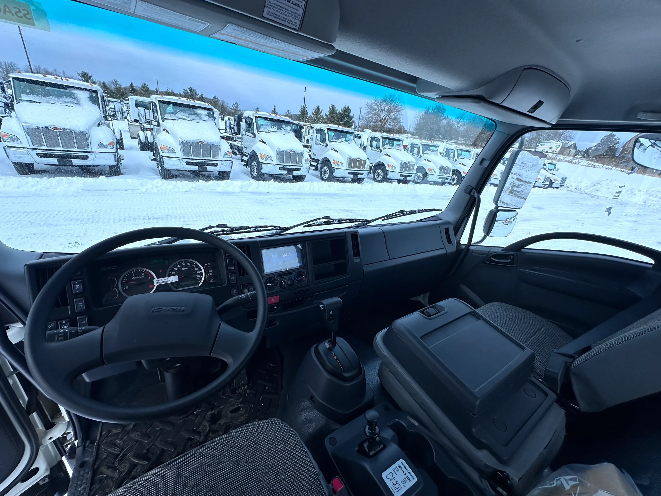 New 2025 Isuzu Ftr Hooklift Truck NEW 2025 Isuzu FTR Hooklift Truck - image 6 of 6