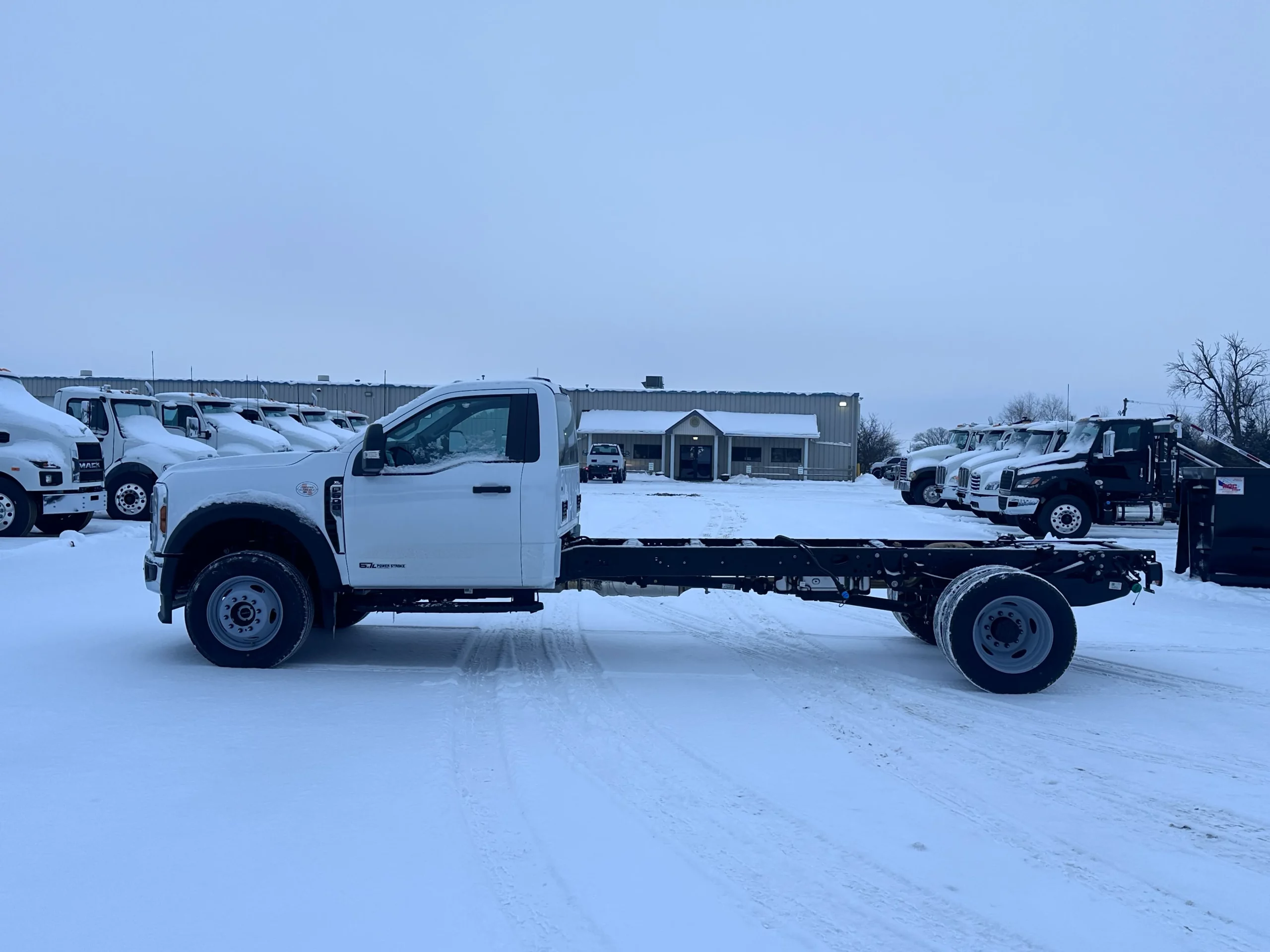 New 2026 Ford F600 Xl Hooklift Truck NEW 2026 Ford F600 XL Hooklift Truck - image 5 of 6