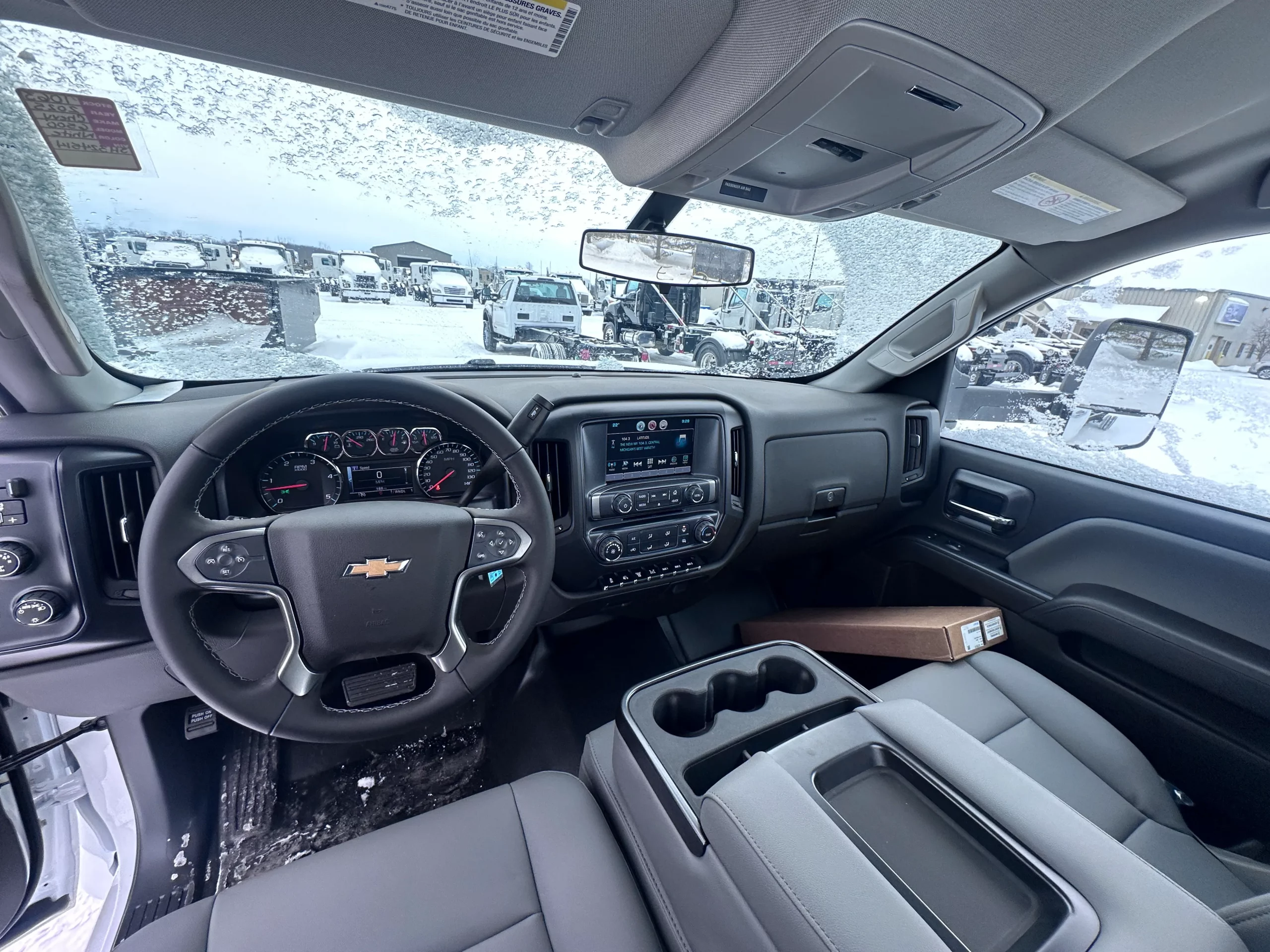 New 2025 Chevy 6500 Hooklift Truck NEW 2025 Chevy 6500 Hooklift Truck - image 6 of 6