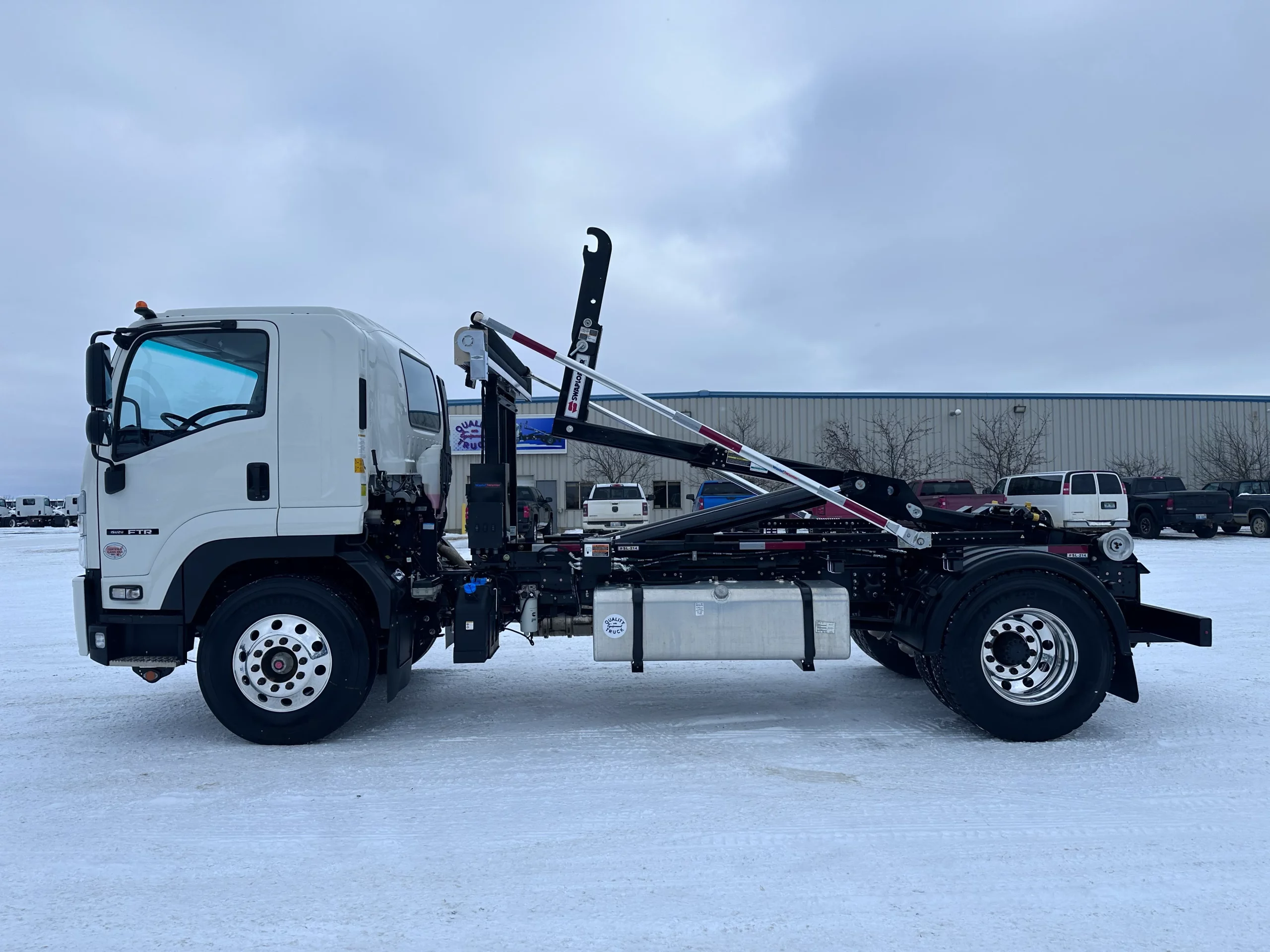 NEW 2025 Isuzu FTR Hooklift Truck - image 5 of 6