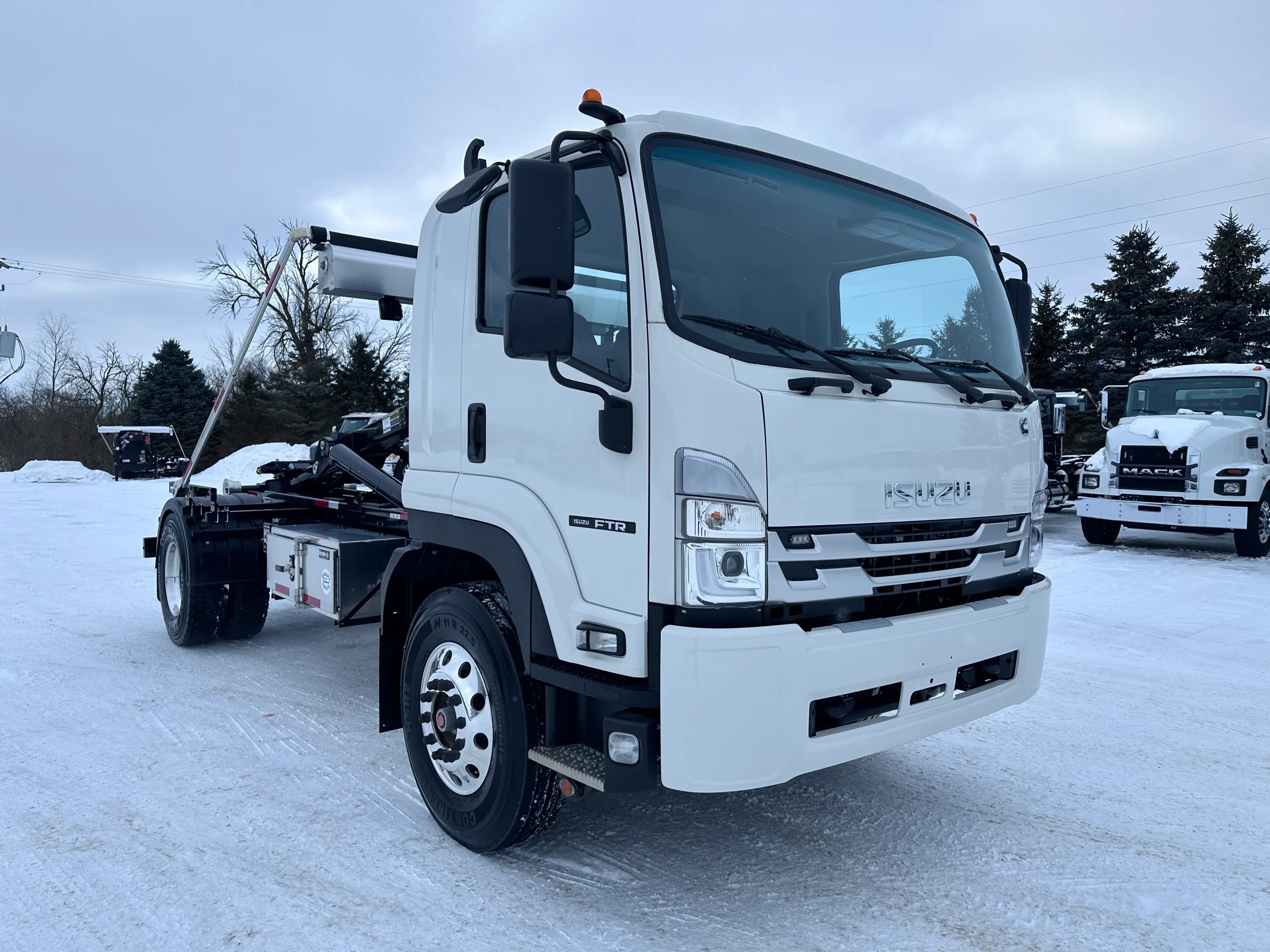 NEW 2025 Isuzu FTR Hooklift Truck - image 1 of 6