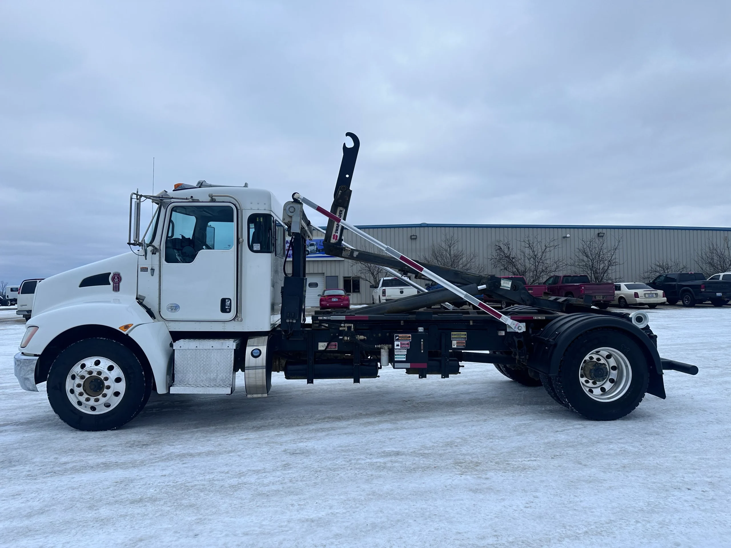 USED 2020 Kenworth T270 Hooklift Truck - image 5 of 6