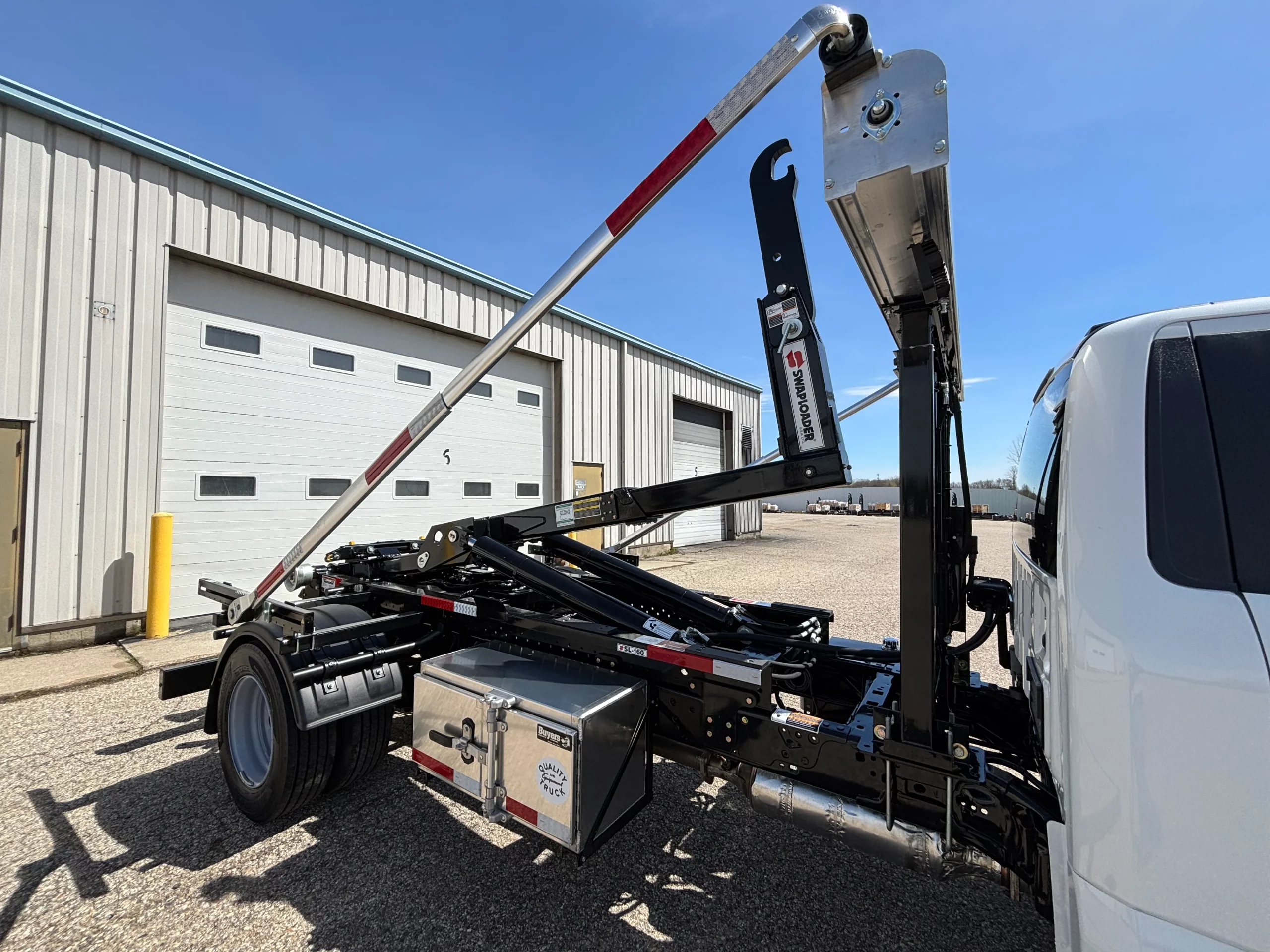 New 2026 Ford F600 Xl Hooklift Truck NEW 2026 Ford F600 XL Hooklift Truck - image 5 of 6