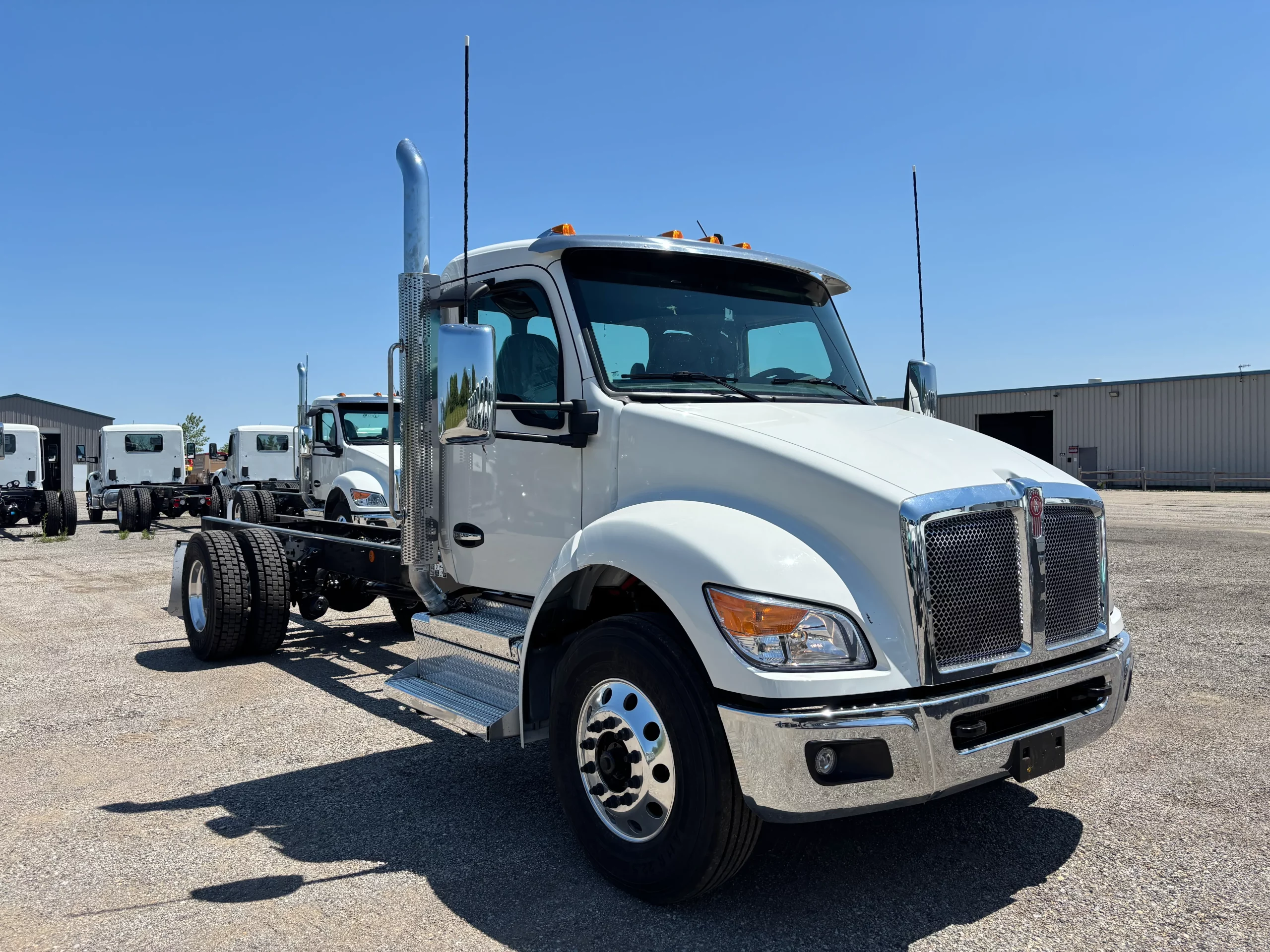 New 2027 Kenworth T280 Hooklift Truck NEW 2027 Kenworth T280 Hooklift Truck - image 1 of 6