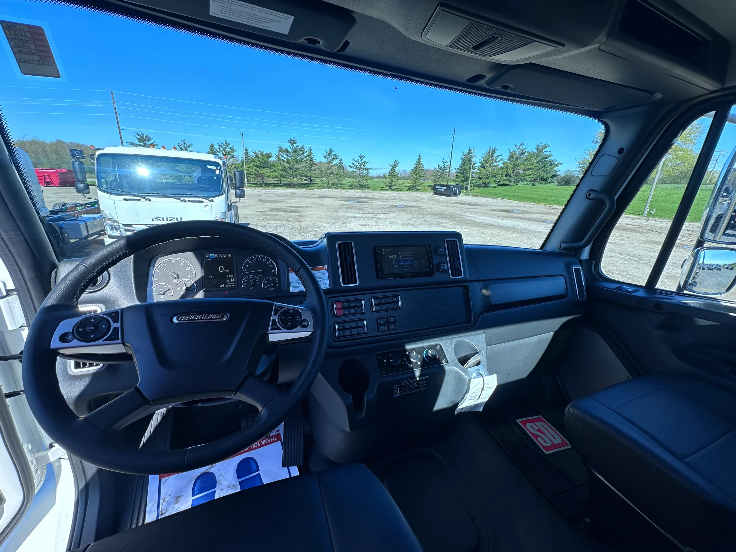 New 2027 Freightliner 114Sd Hooklift Truck NEW 2027 Freightliner 114SD Hooklift Truck - image 6 of 6