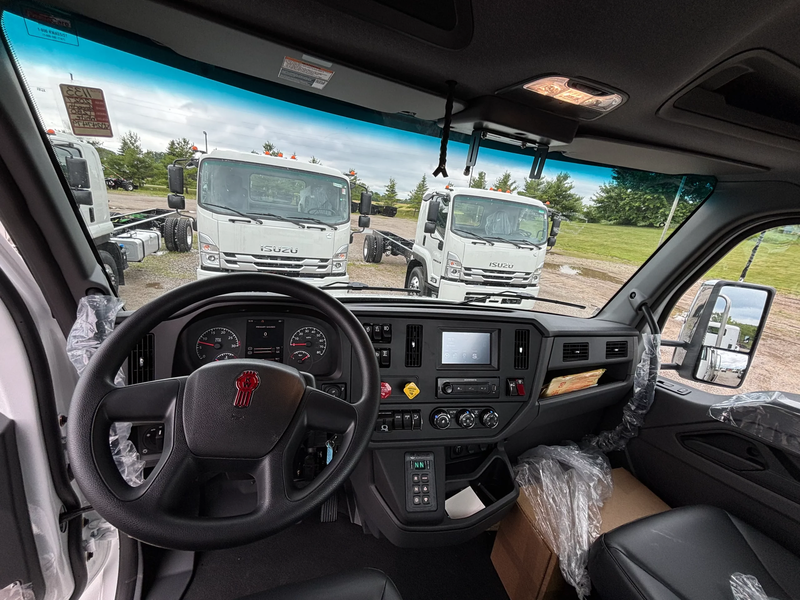 New 2027 Kenworth T280 Hooklift Truck NEW 2027 Kenworth T280 Hooklift Truck - image 6 of 6