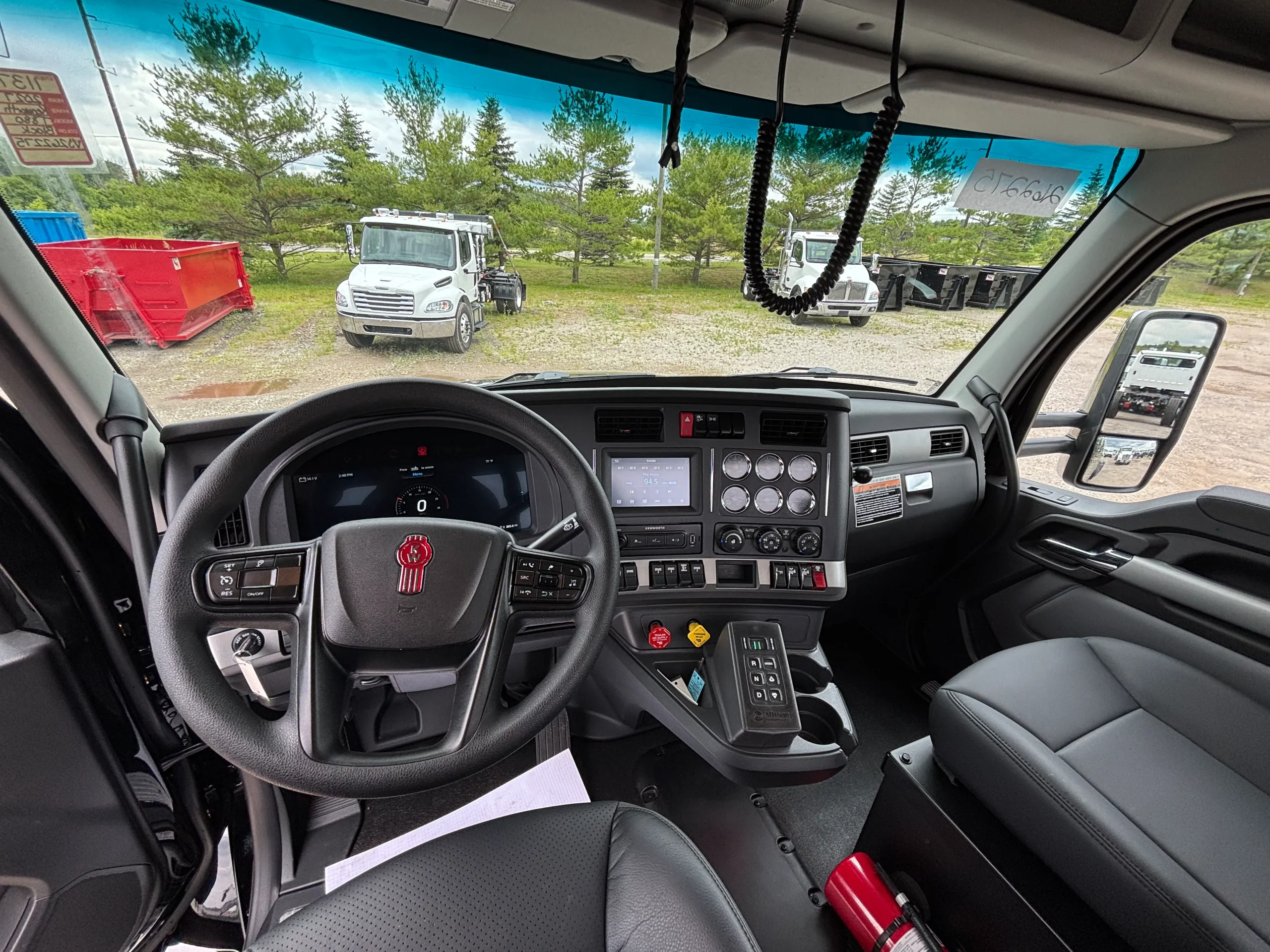 New 2027 Kenworth T880 Hooklift Truck New 2027 KENWORTH T880 Hooklift Truck - image 6 of 6