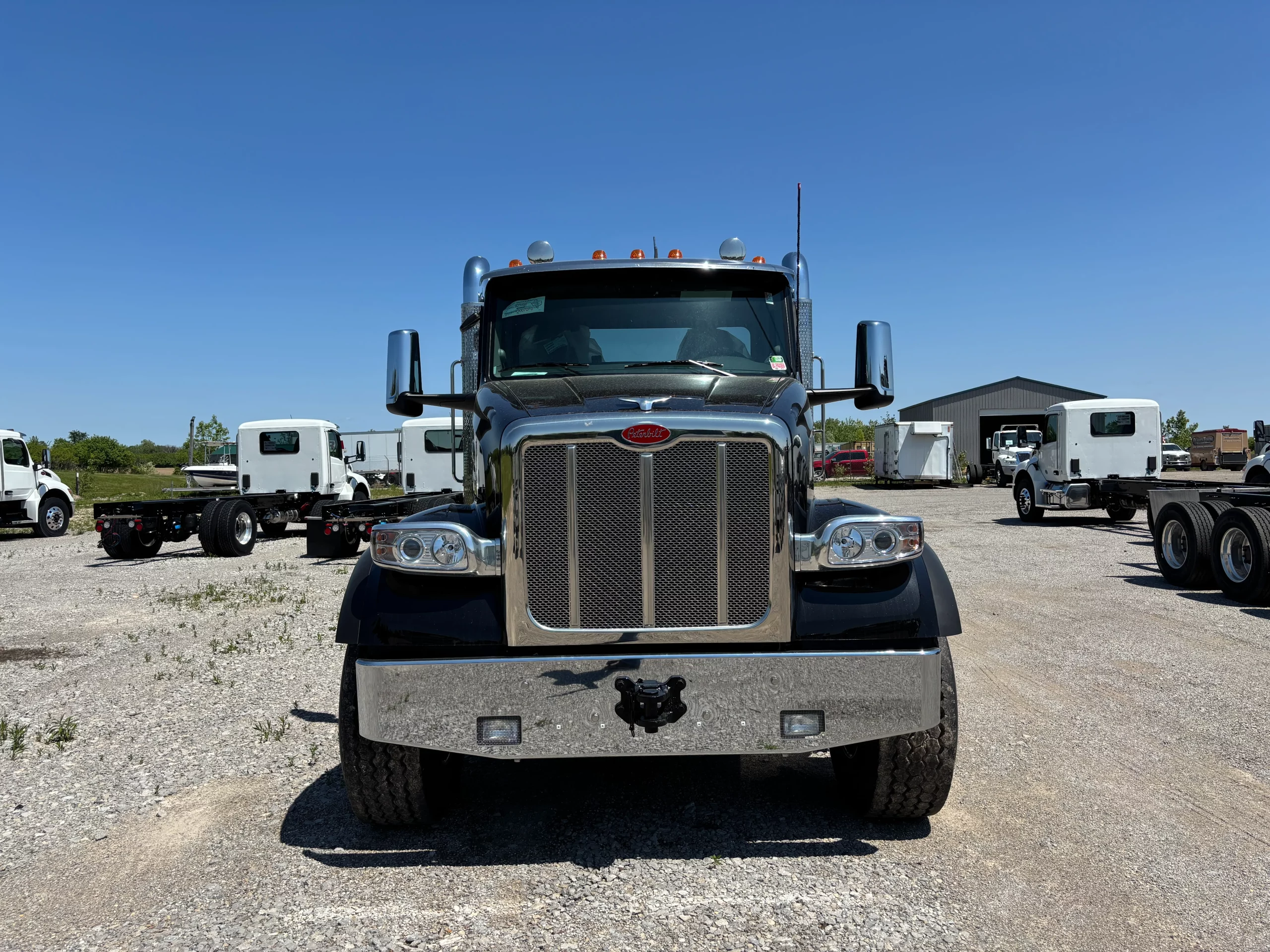 2026 Peterbilt 567 — photo 2