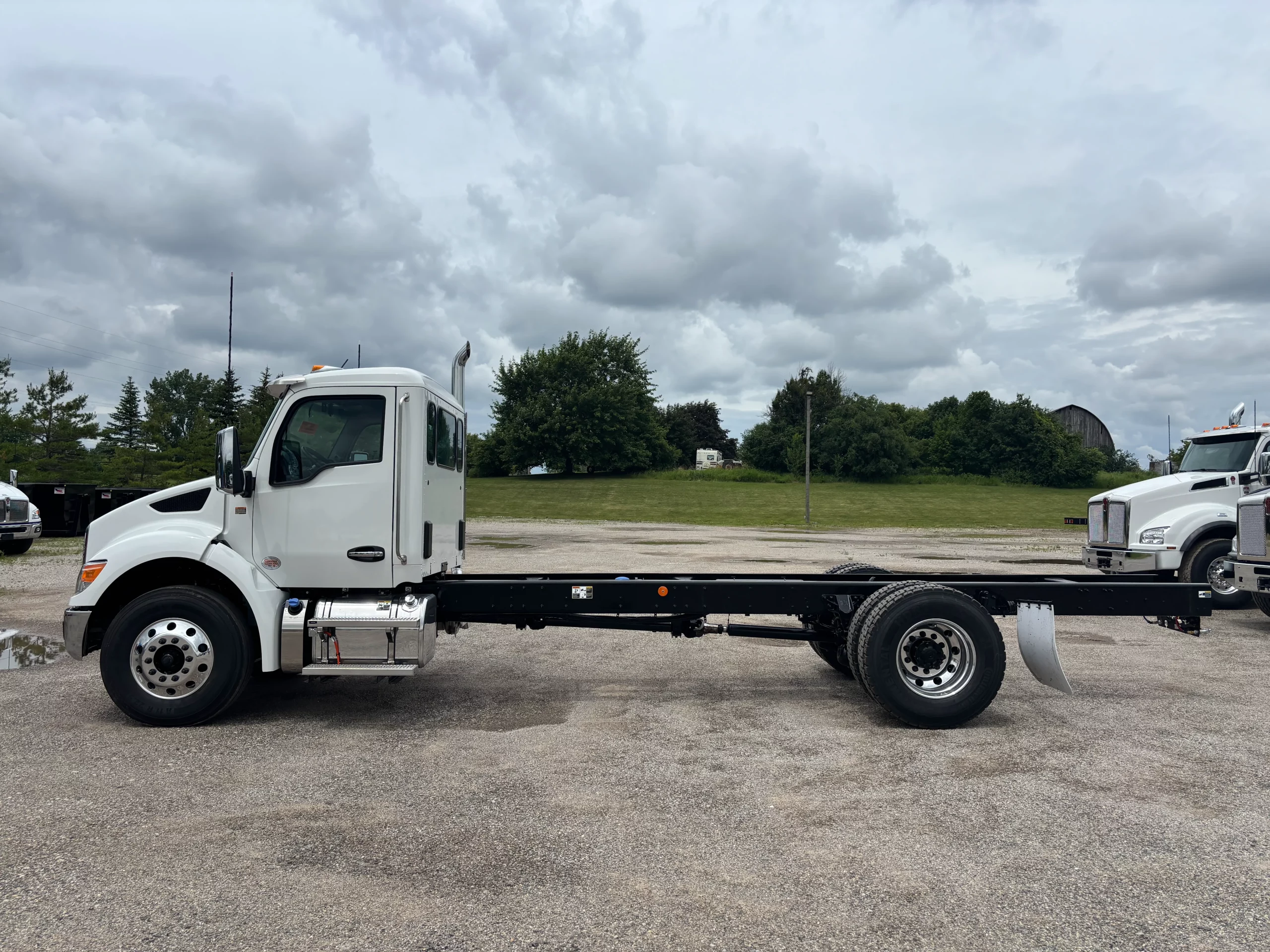 2027 Kenworth T380 — photo 5