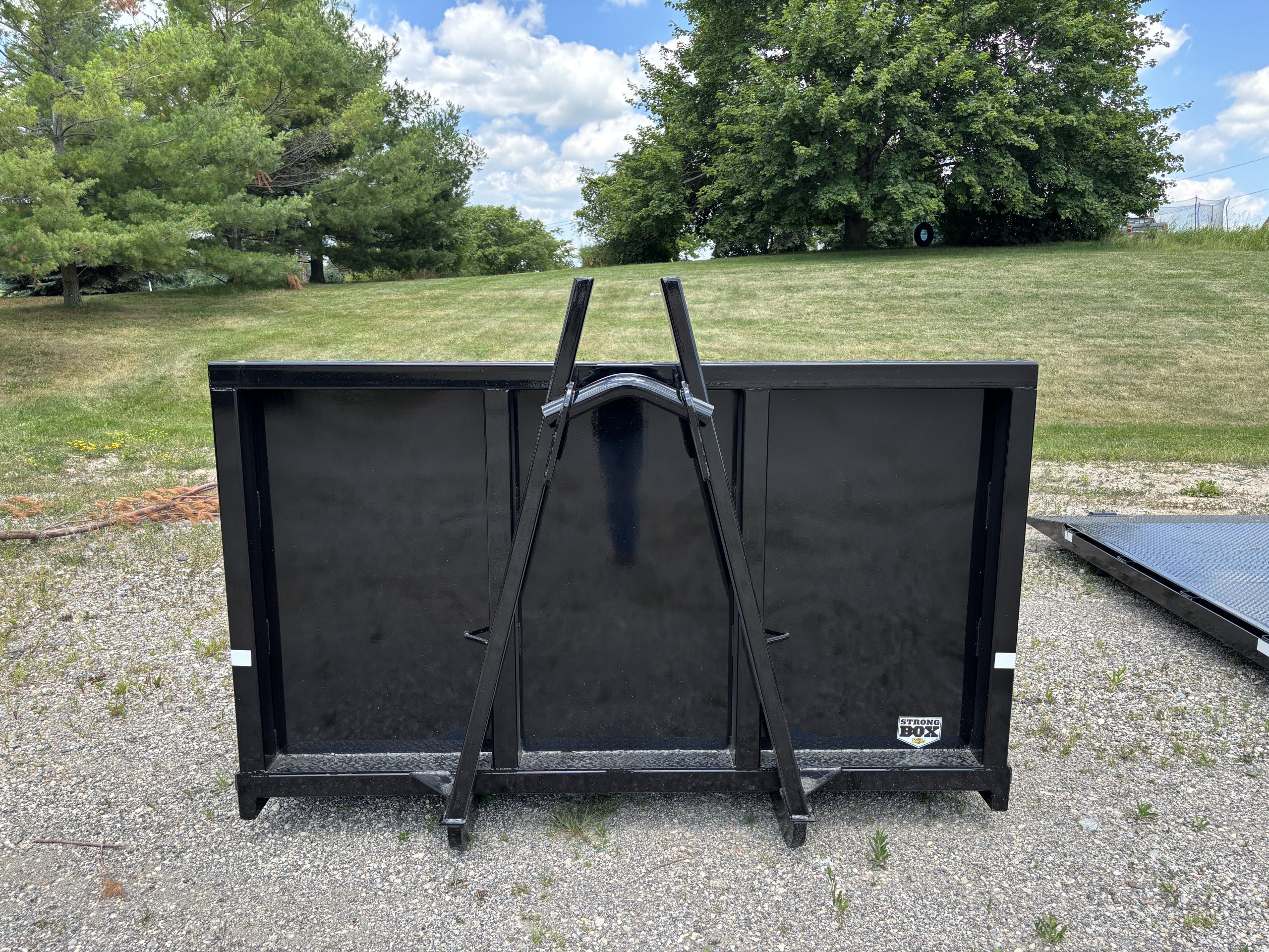 16' Flatbed - Black 16' Flatbed - Black - image 2 of 4