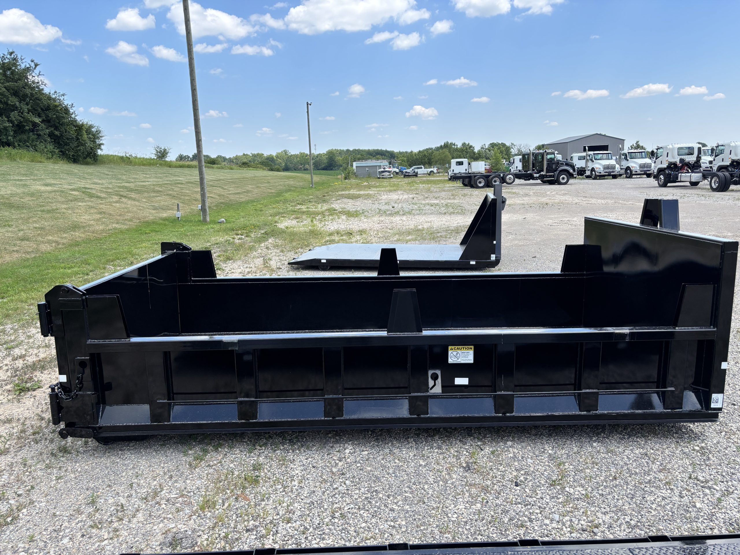 12 Yd 15' Dump Body - Black 12 Yd 15' Dump Body - Black - image 3 of 4