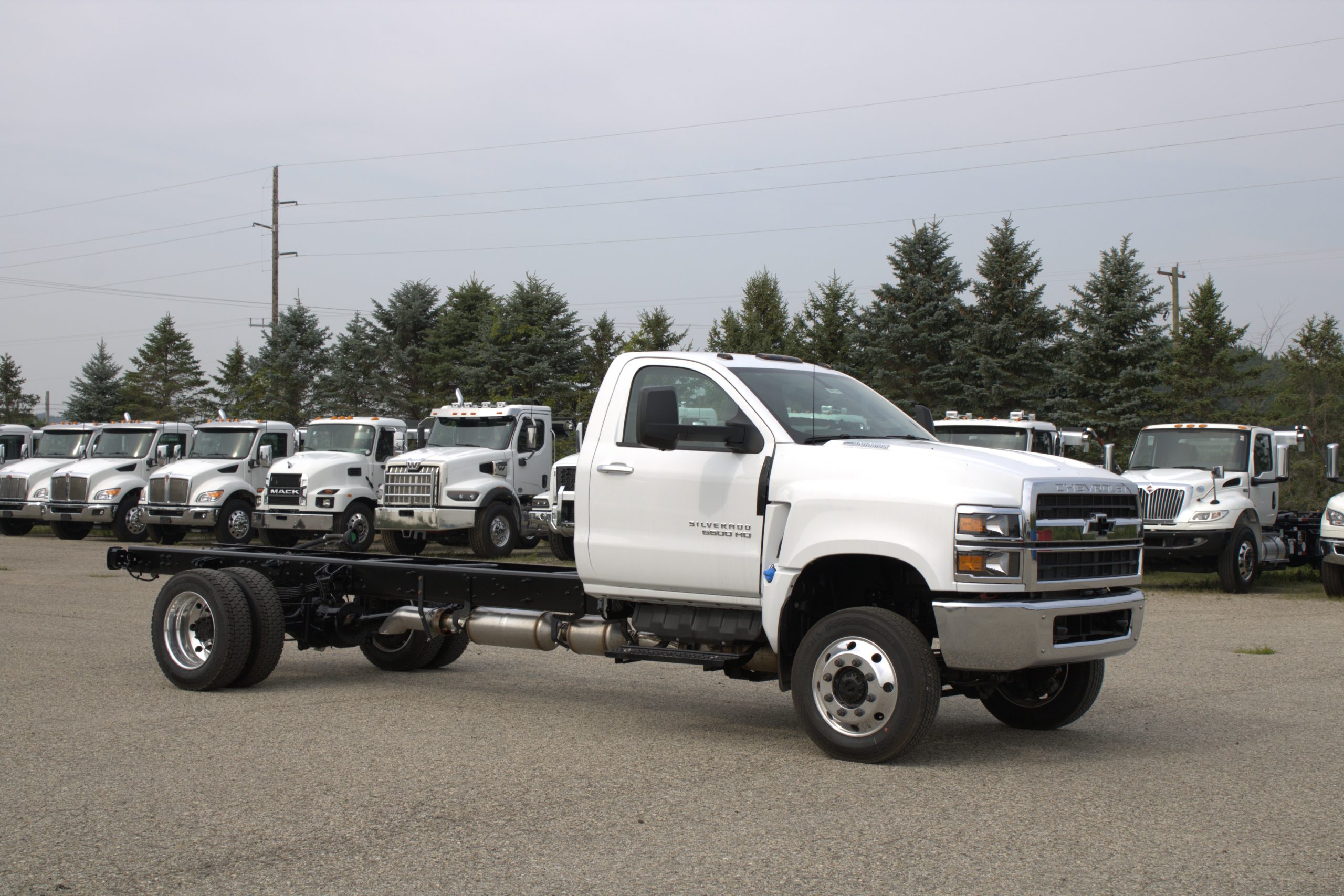 New 2025 Chevy 6500 Hooklift Truck NEW 2025 Chevy 6500 Hooklift Truck - image 1 of 6