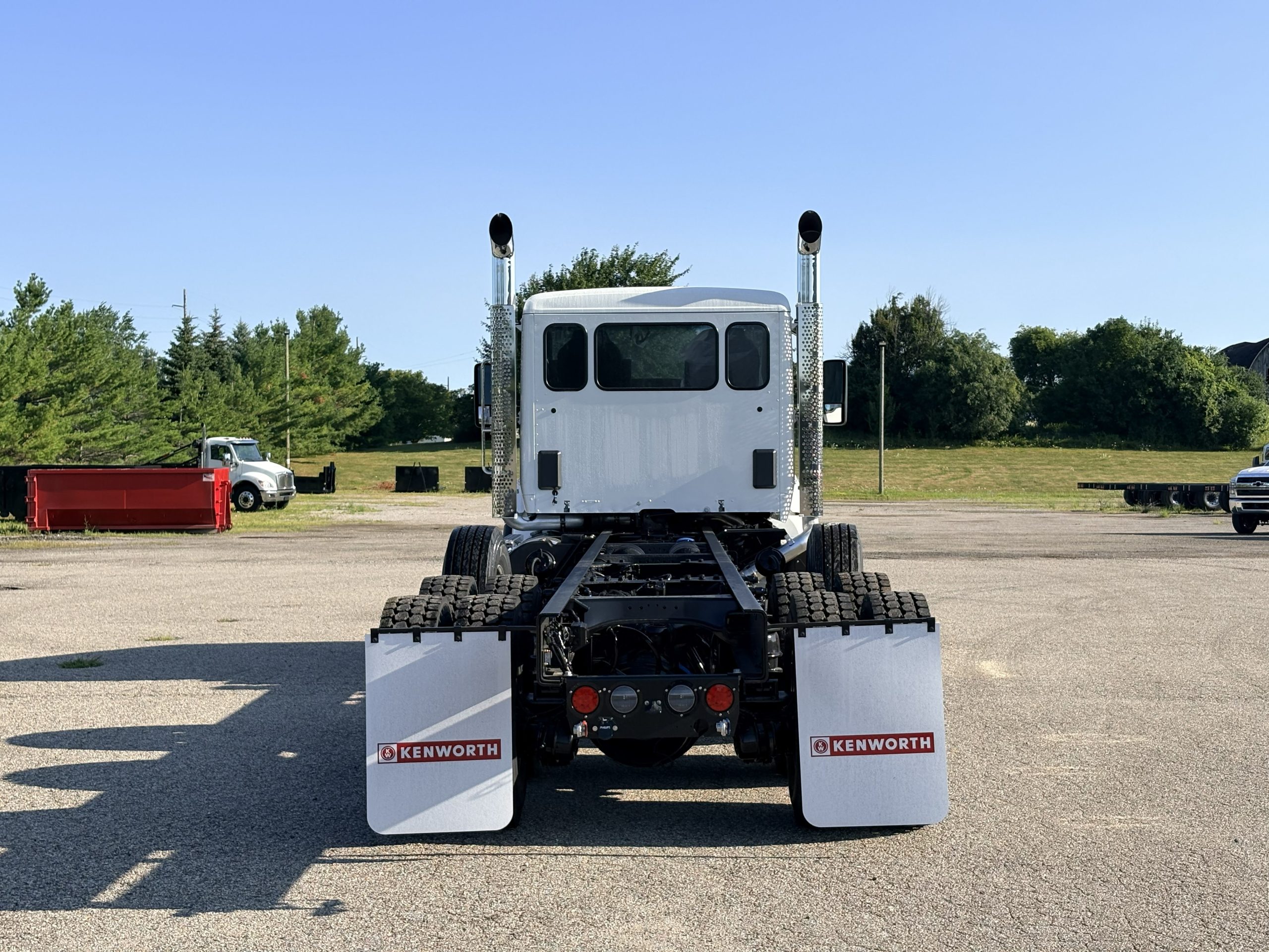 New 2027 Kenworth T880 Hooklift Truck New 2027 Kenworth T880 Hooklift Truck - image 5 of 6