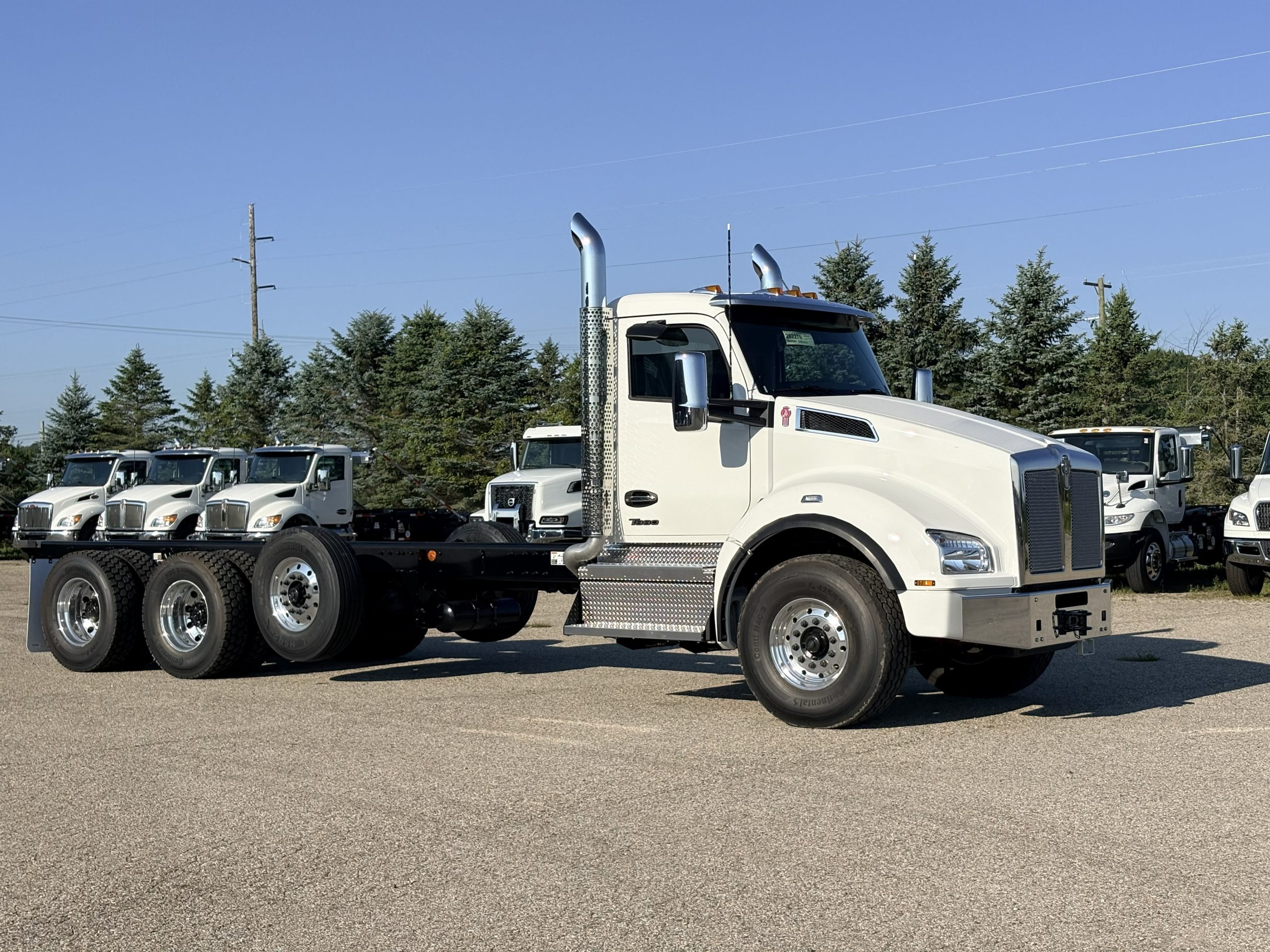 New 2027 Kenworth T880 Hooklift Truck New 2027 Kenworth T880 Hooklift Truck - image 1 of 6