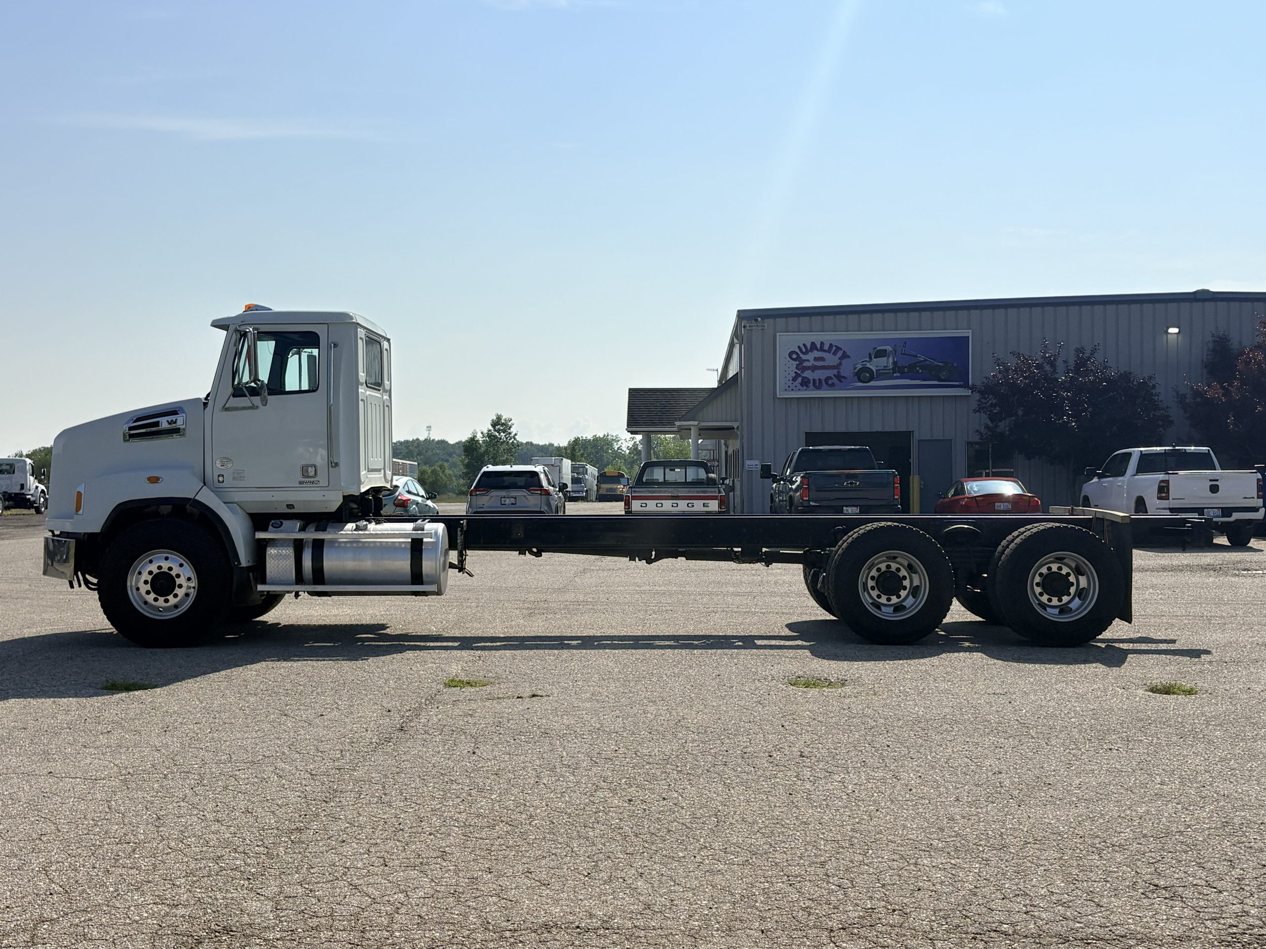 Used 2017 Western Star 4700 Hooklift Truck USED 2017 Western Star 4700 Hooklift Truck - image 6 of 6