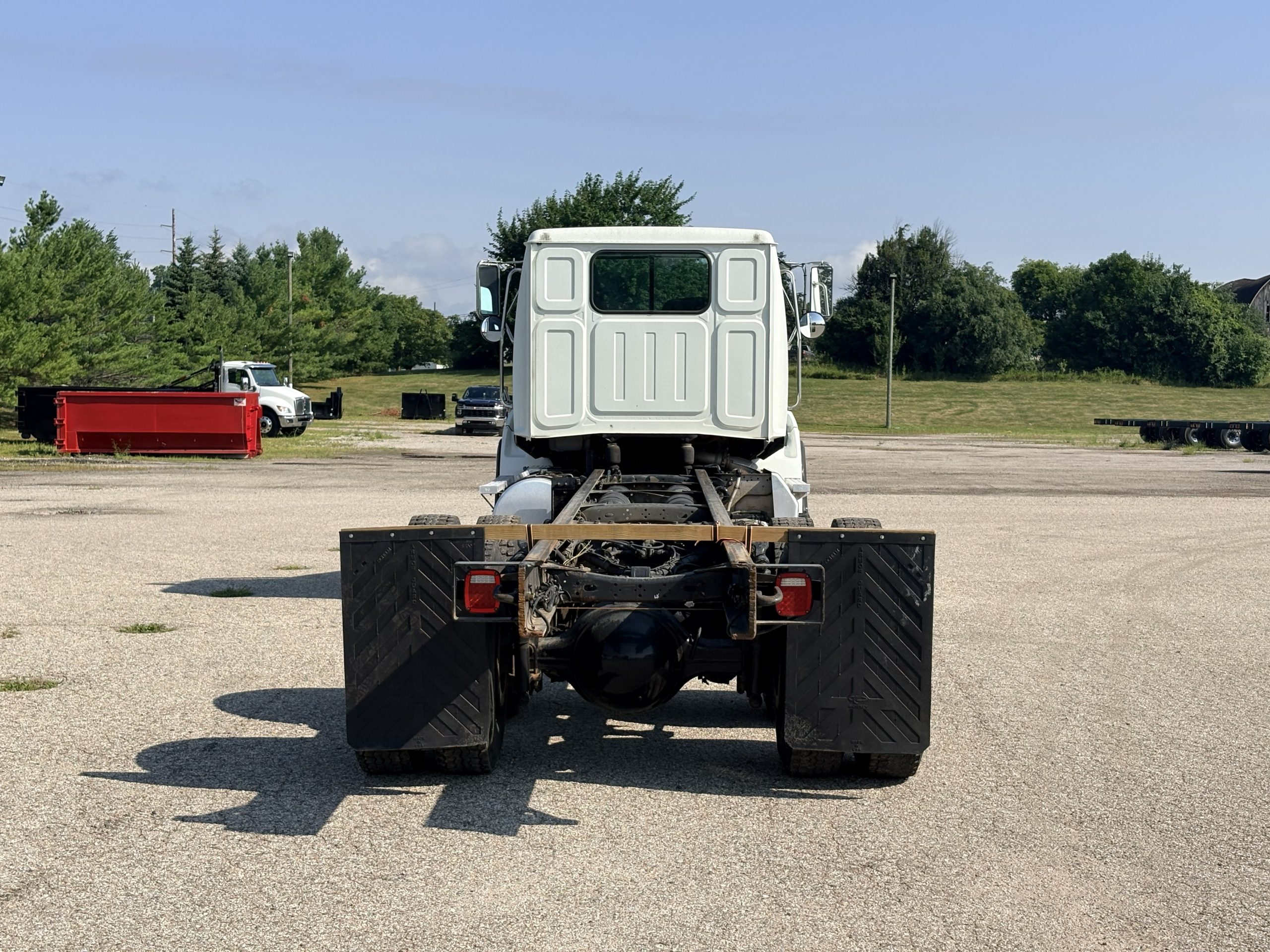 Used 2017 Western Star 4700 Hooklift Truck USED 2017 Western Star 4700 Hooklift Truck - image 5 of 6