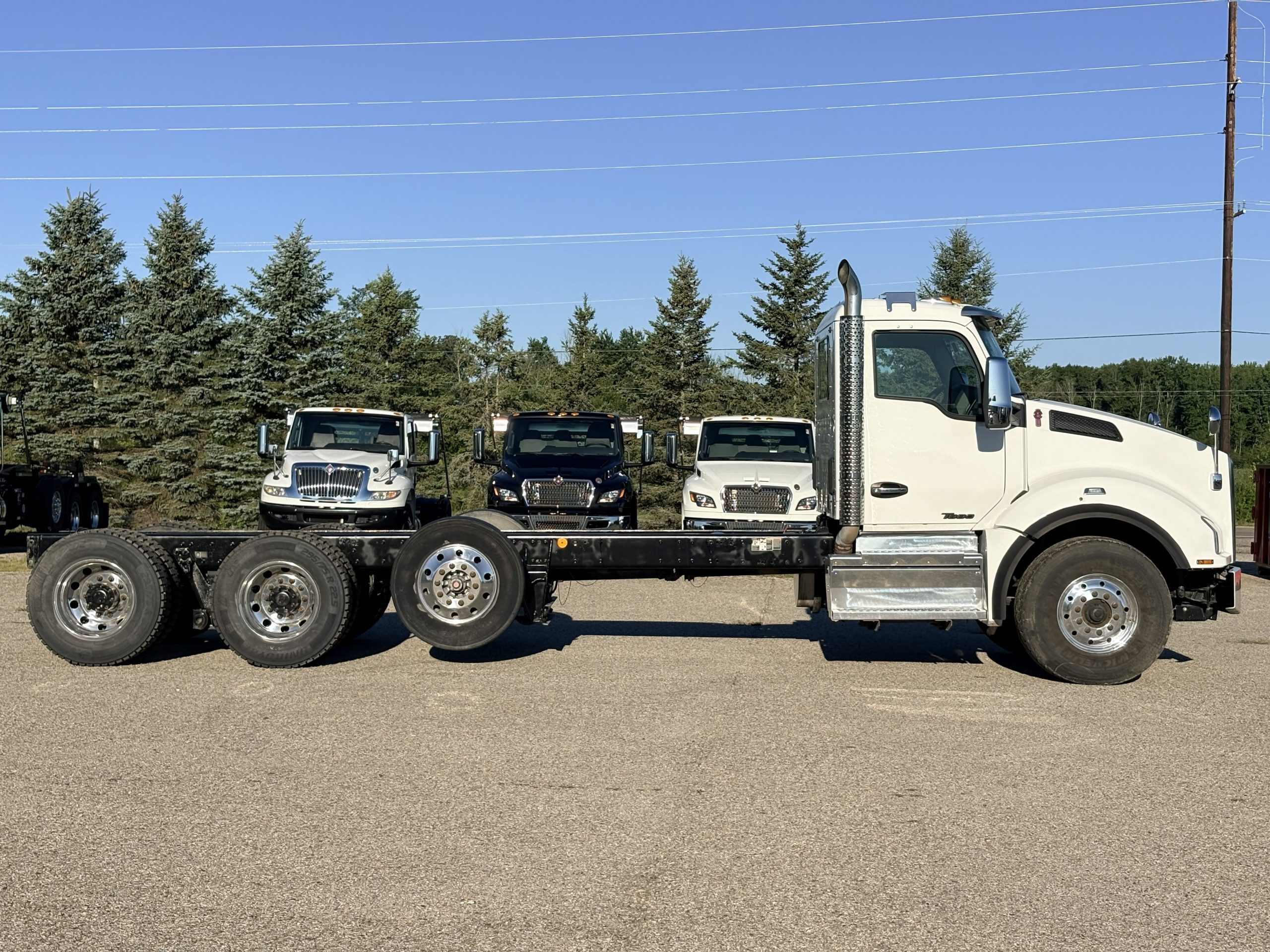 Used 2021 Kenworth T880 Hooklift Truck USED 2021 Kenworth T880 Hooklift Truck - image 4 of 6