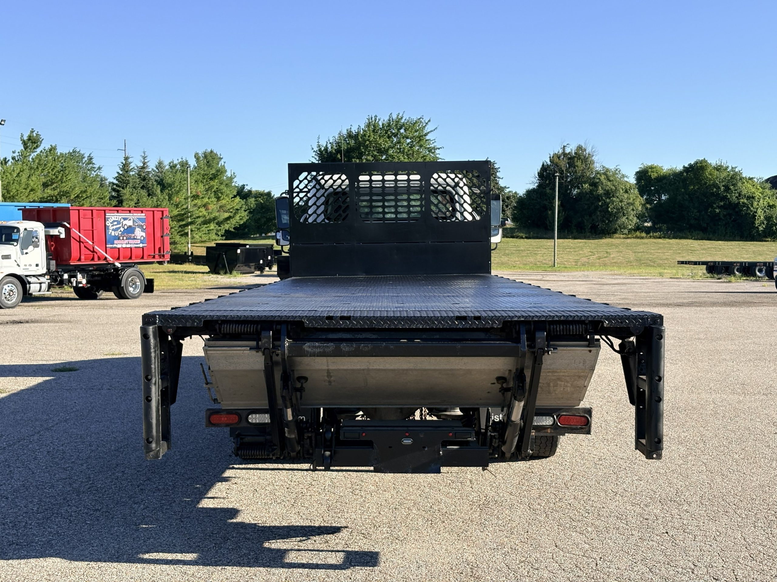 Used 2018 Freightliner M2 Hooklift Truck USED 2018 Freightliner M2 Hooklift Truck - image 6 of 6